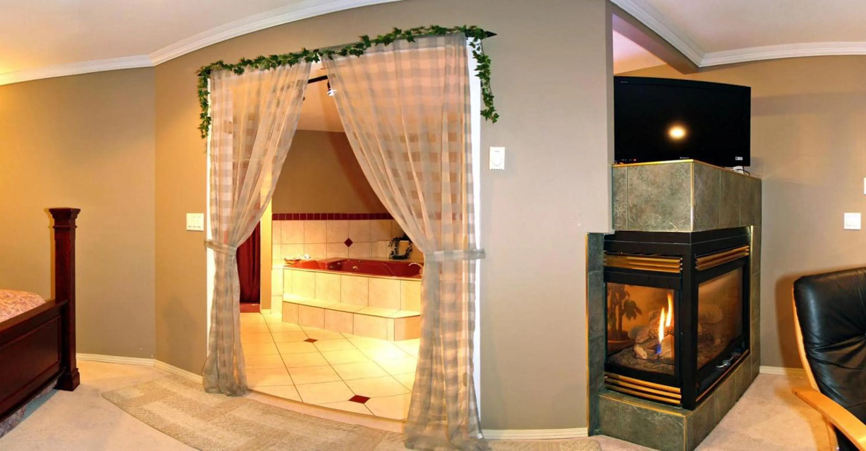 Bedroom, Bed in Travelodge by Wyndham Merritt