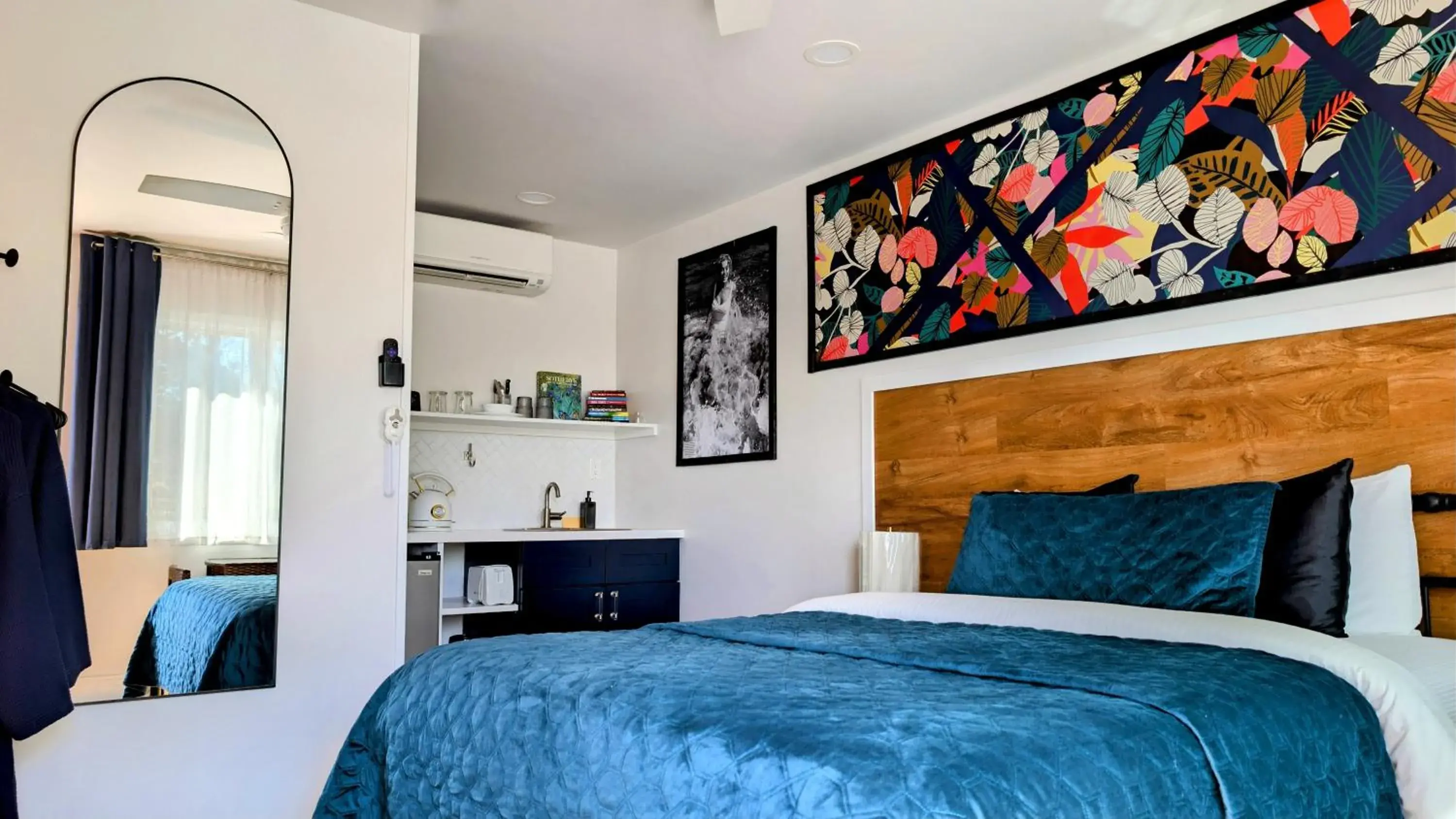 Queen Room in Ocean View Terrace Queen Room in Ocean View Terrace