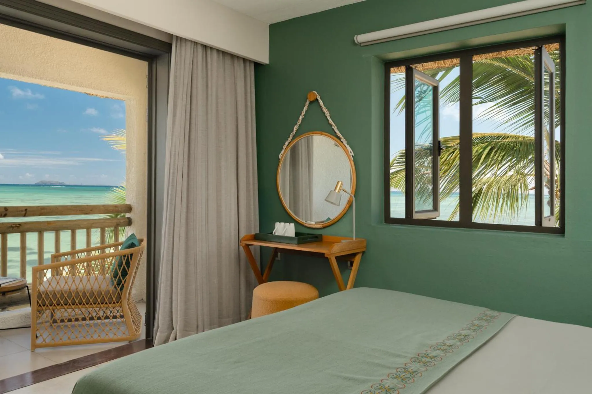 Balcony/Terrace, Bed in Veranda Paul et Virginie Hotel & Spa - Adults Only