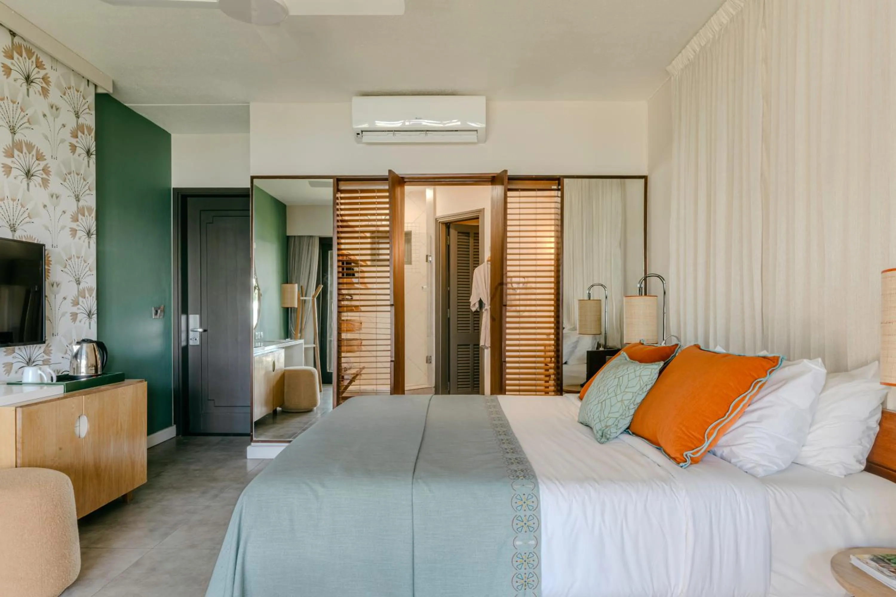 Bedroom, Bed in Veranda Paul et Virginie Hotel & Spa - Adults Only