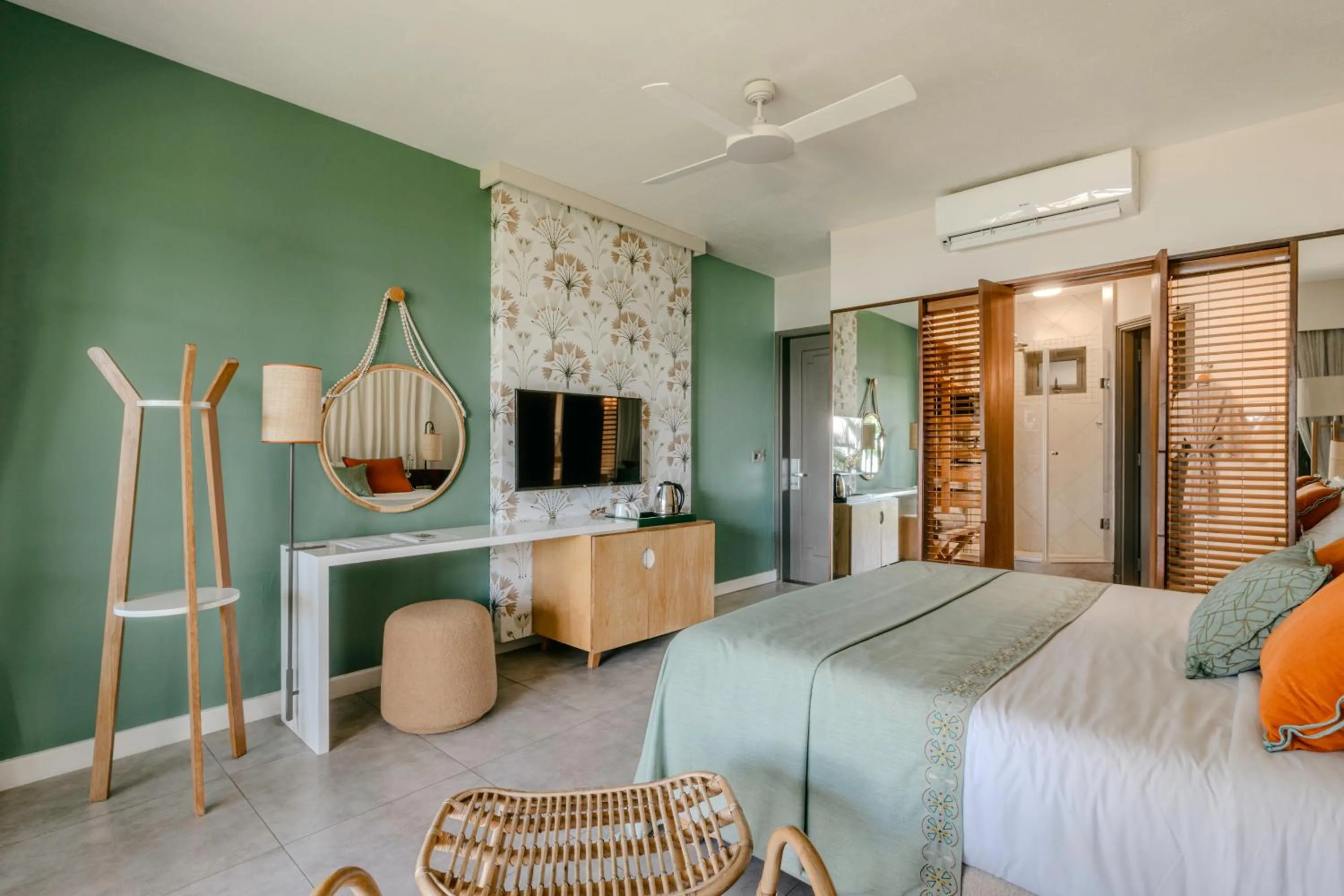 Bedroom, Bed in Veranda Paul et Virginie Hotel & Spa - Adults Only