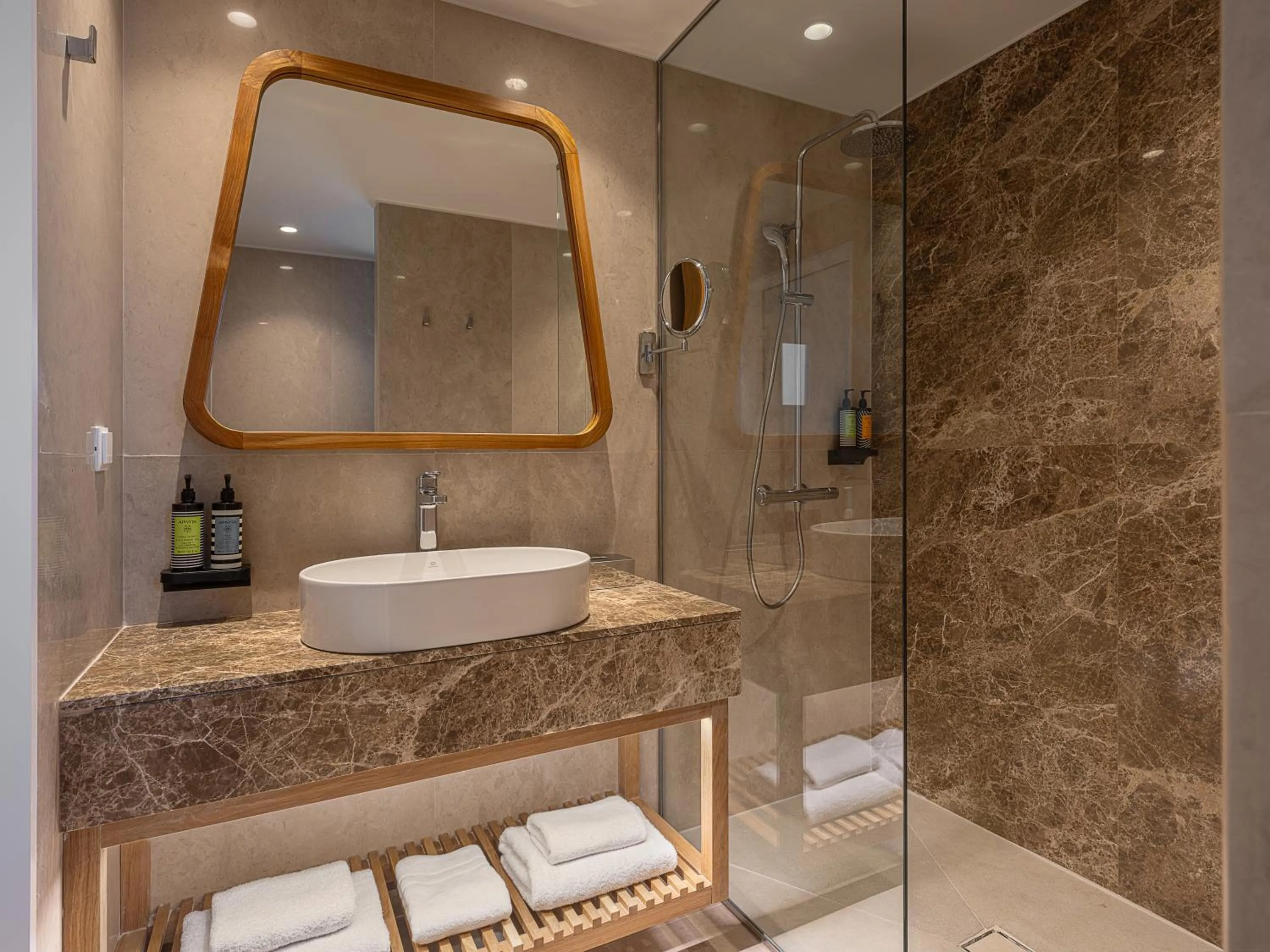 Shower in Avra Imperial Hotel