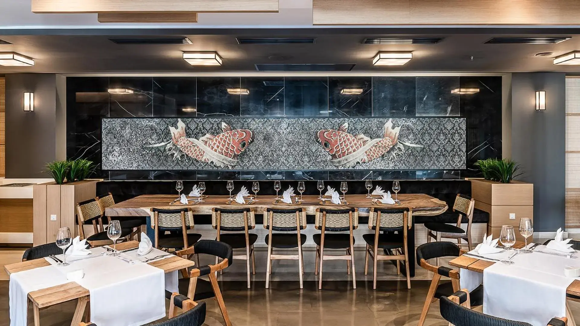 Restaurant/places to eat in Avra Imperial Hotel Restaurant/places to eat in Avra Imperial Hotel