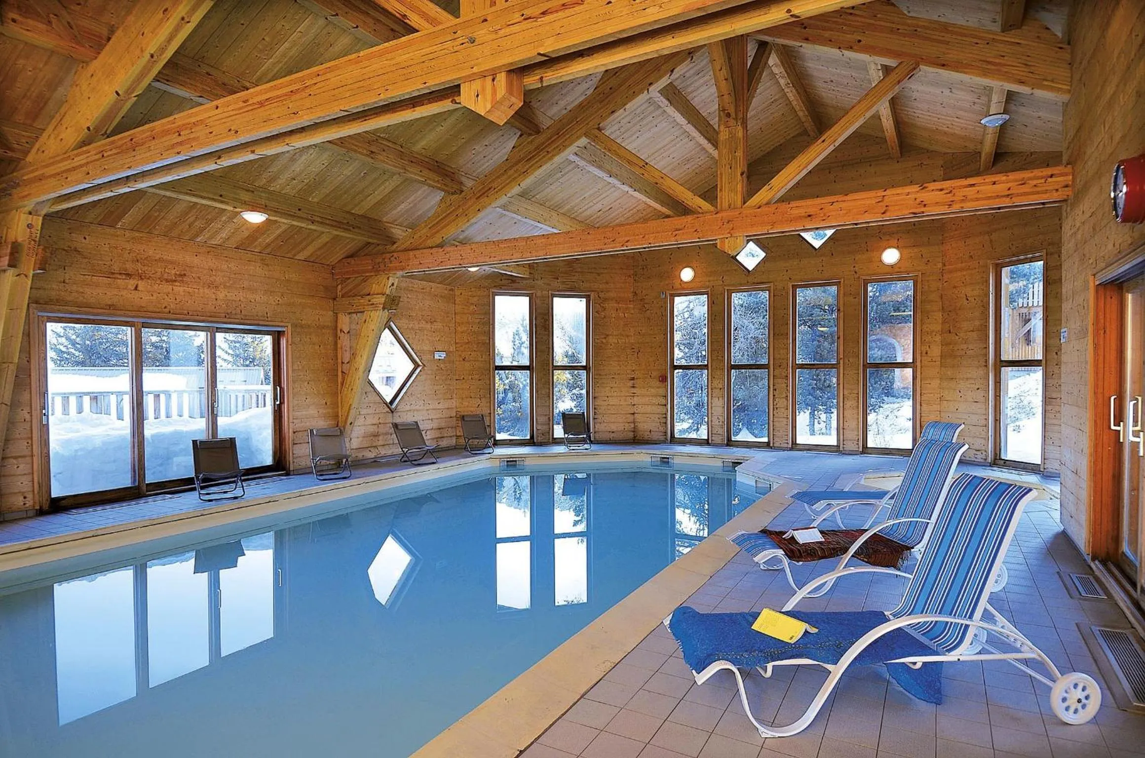 Swimming pool in Résidence Odalys L'Orée des Pistes