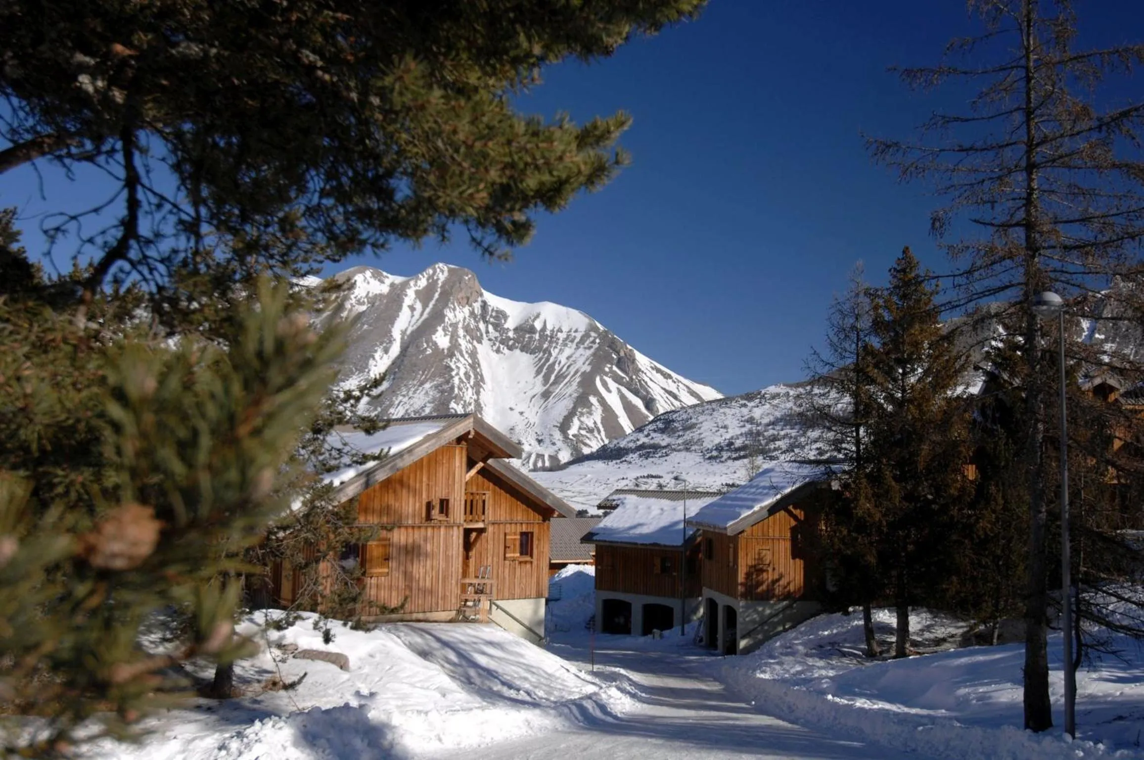 Facade/entrance in Résidence Odalys L'Orée des Pistes