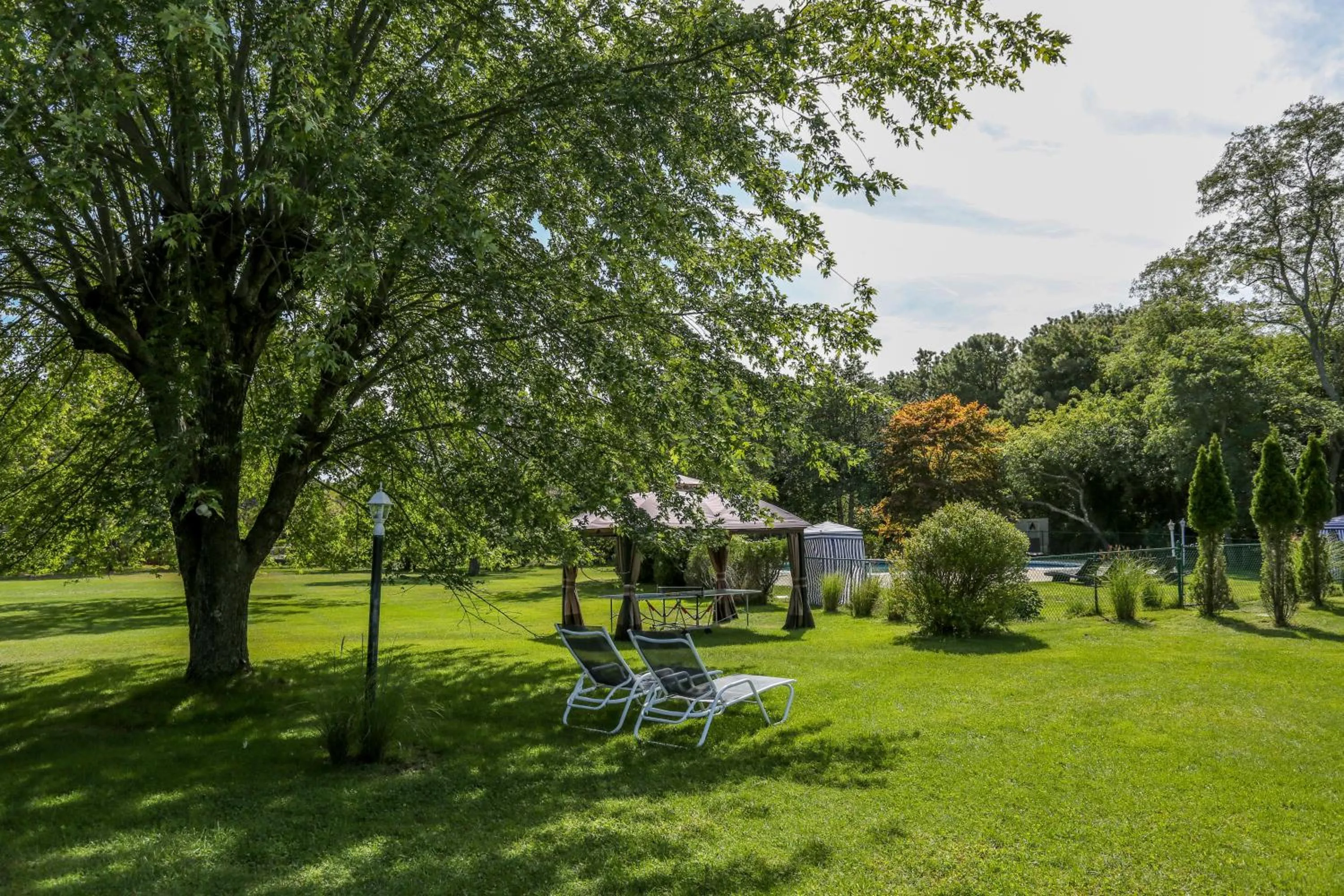 Garden in Hamlet Inn