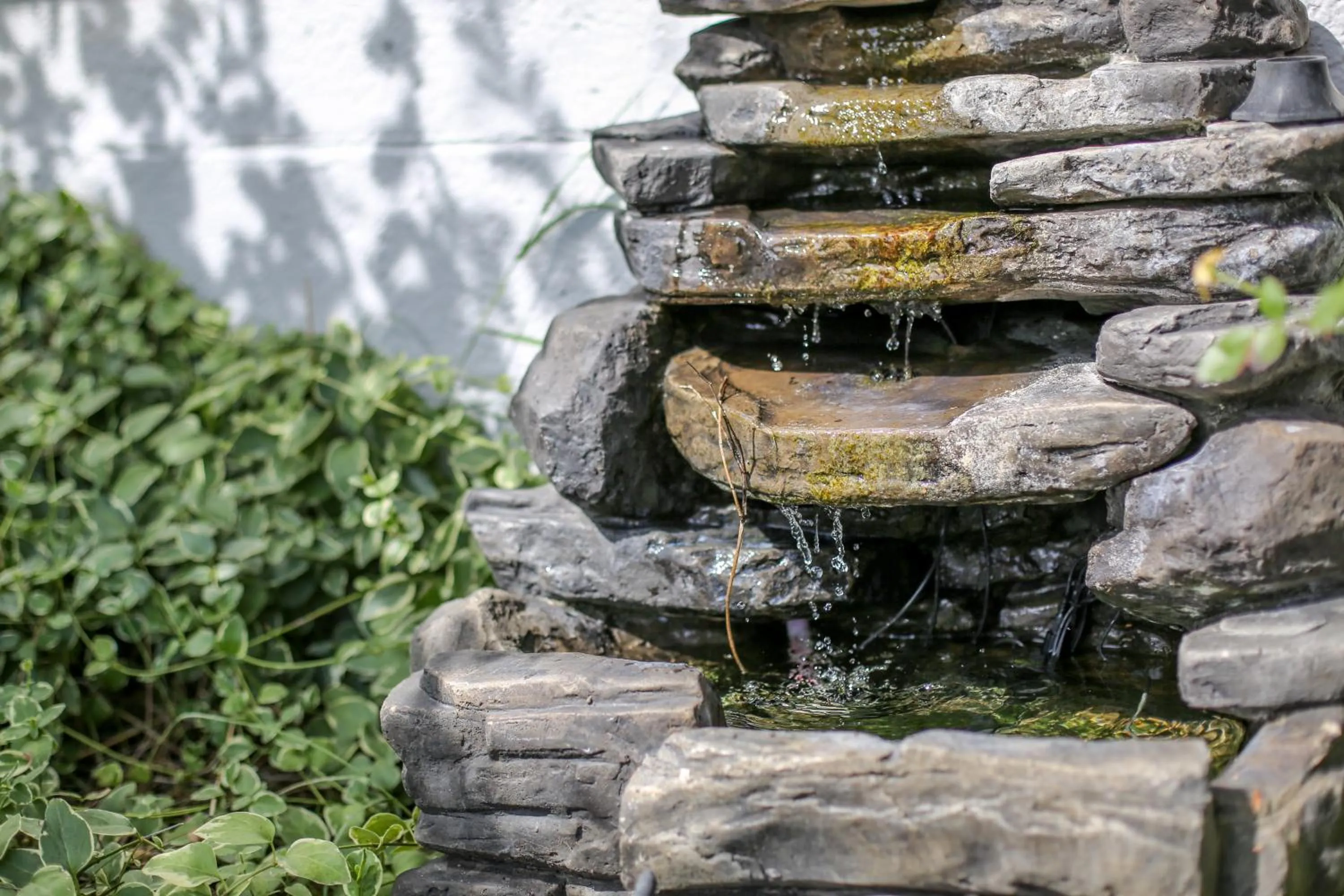 Decorative detail in Hamlet Inn