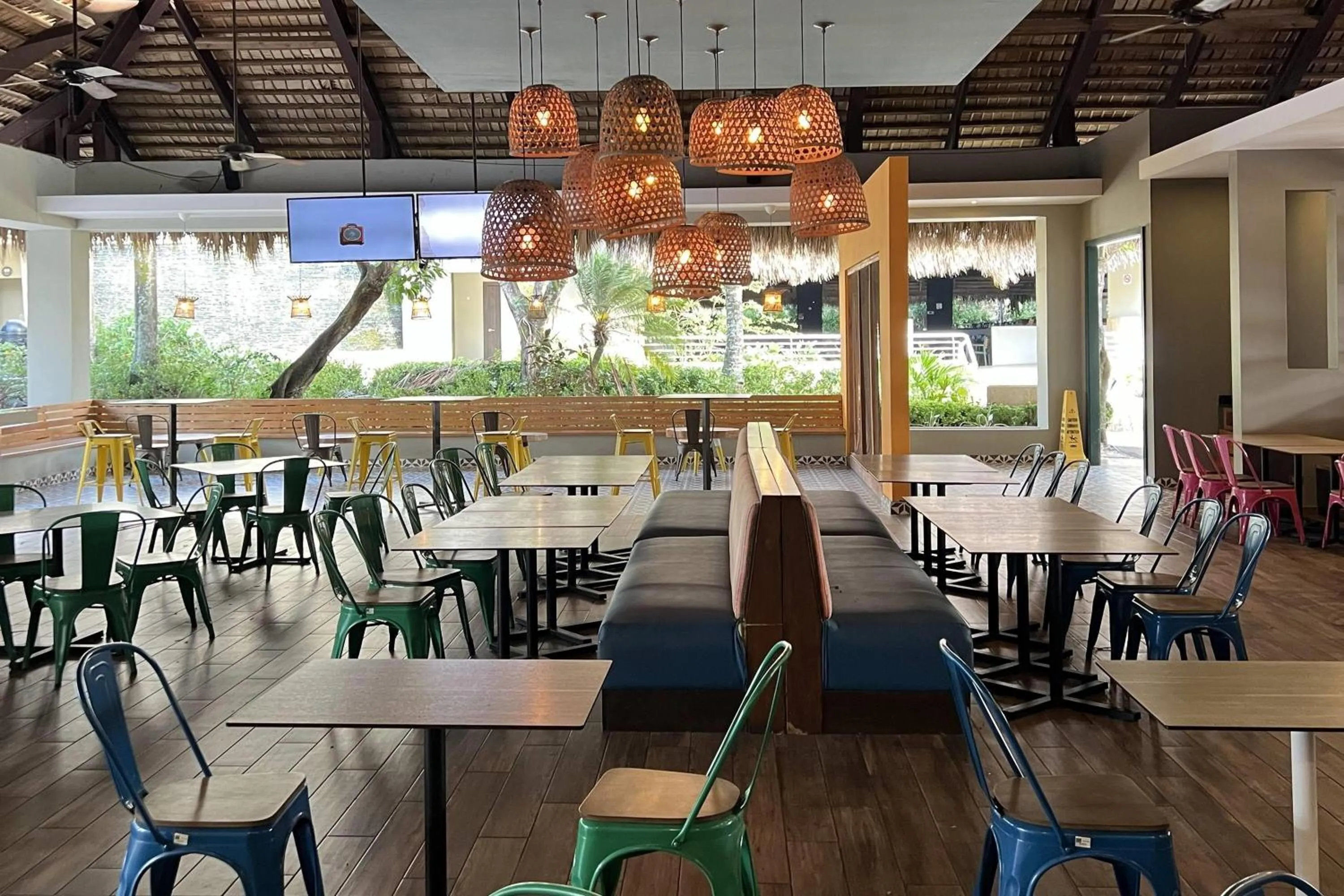 Lounge or bar in Casa Marina Sosua, Trademark by Wyndham All Inclusive