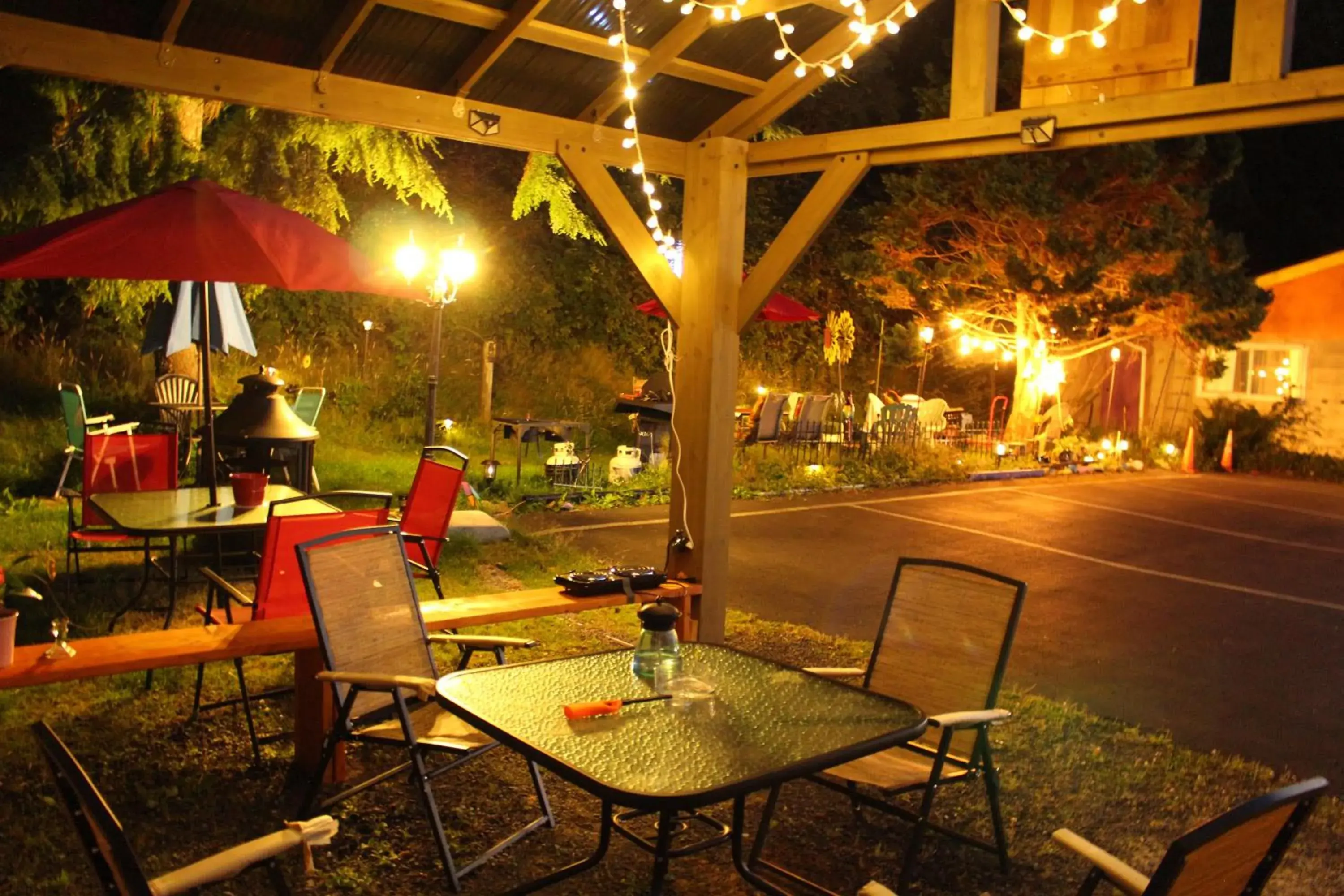 Property building in Shiny Motel Property building in Shiny Motel