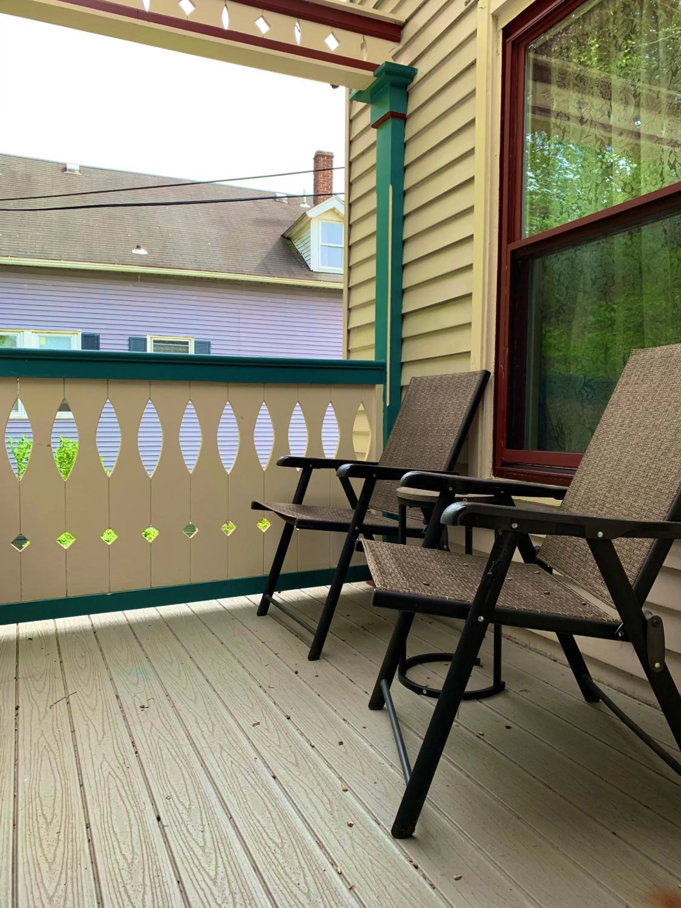 Property building in Artful Lodger