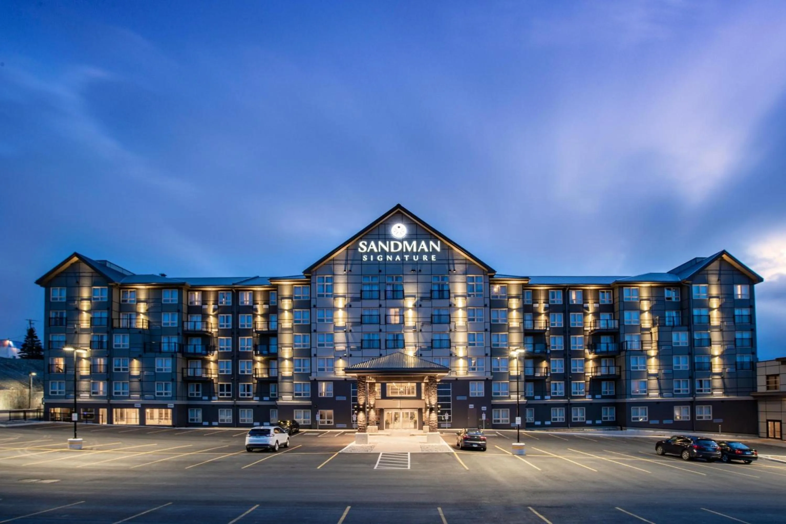 Property building in Sandman Signature St. John's Hotel