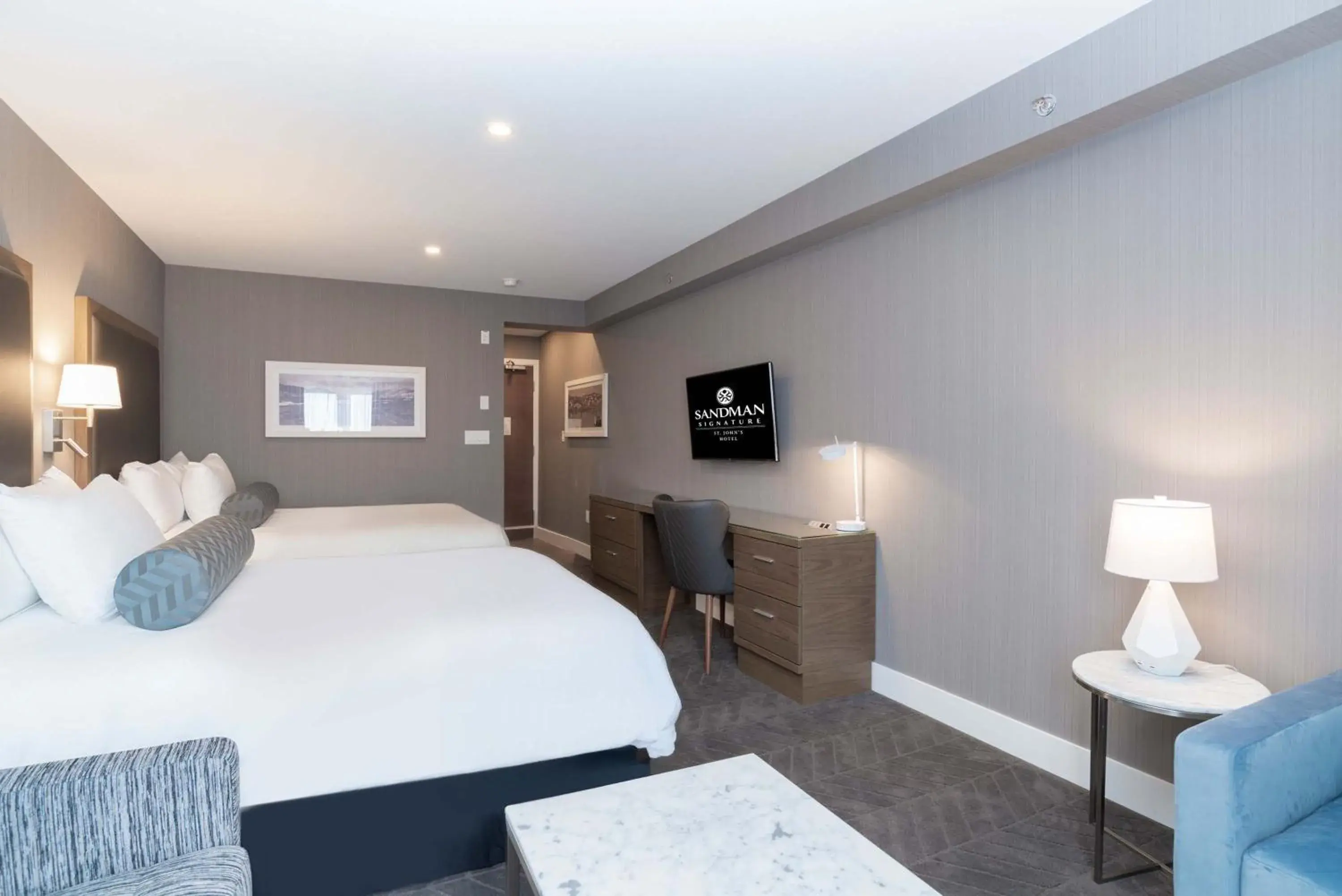 Photo of the whole room, Bed in Sandman Signature St. John's Hotel Photo of the whole room, Bed in Sandman Signature St. John's Hotel