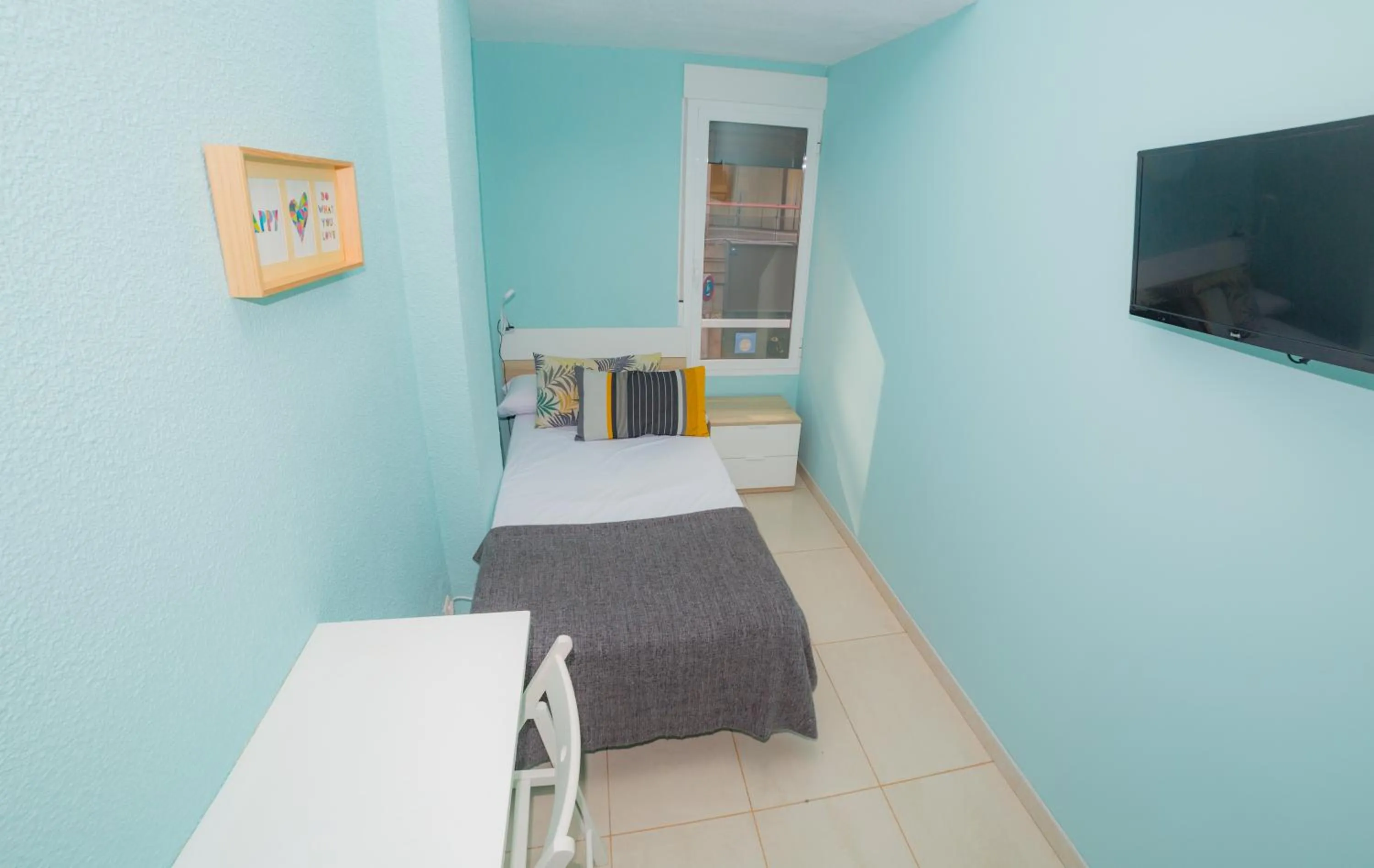 Bed in Old Town Alicante