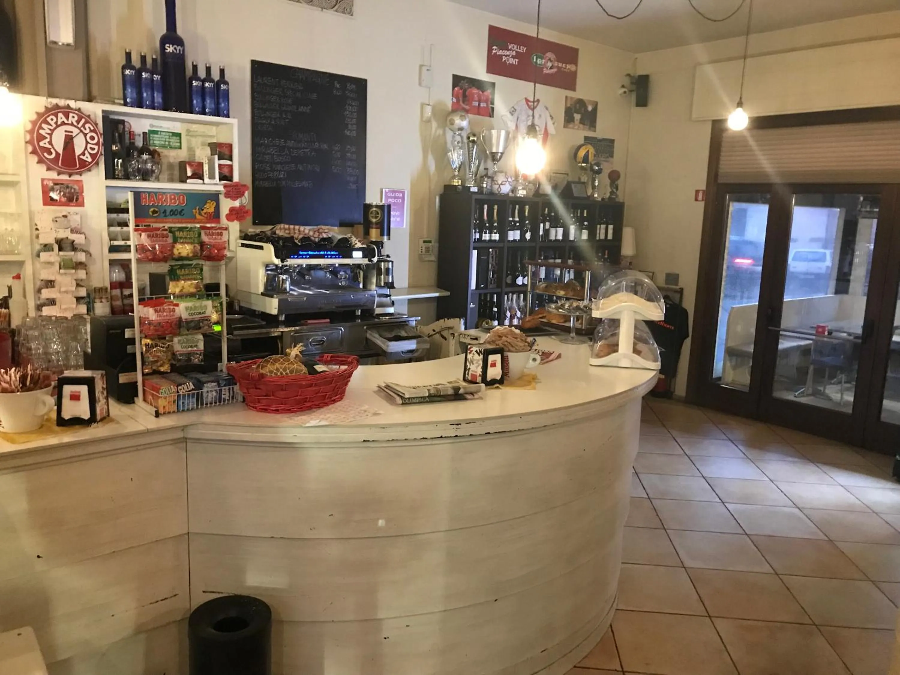 Restaurant/places to eat in Albergo centrale