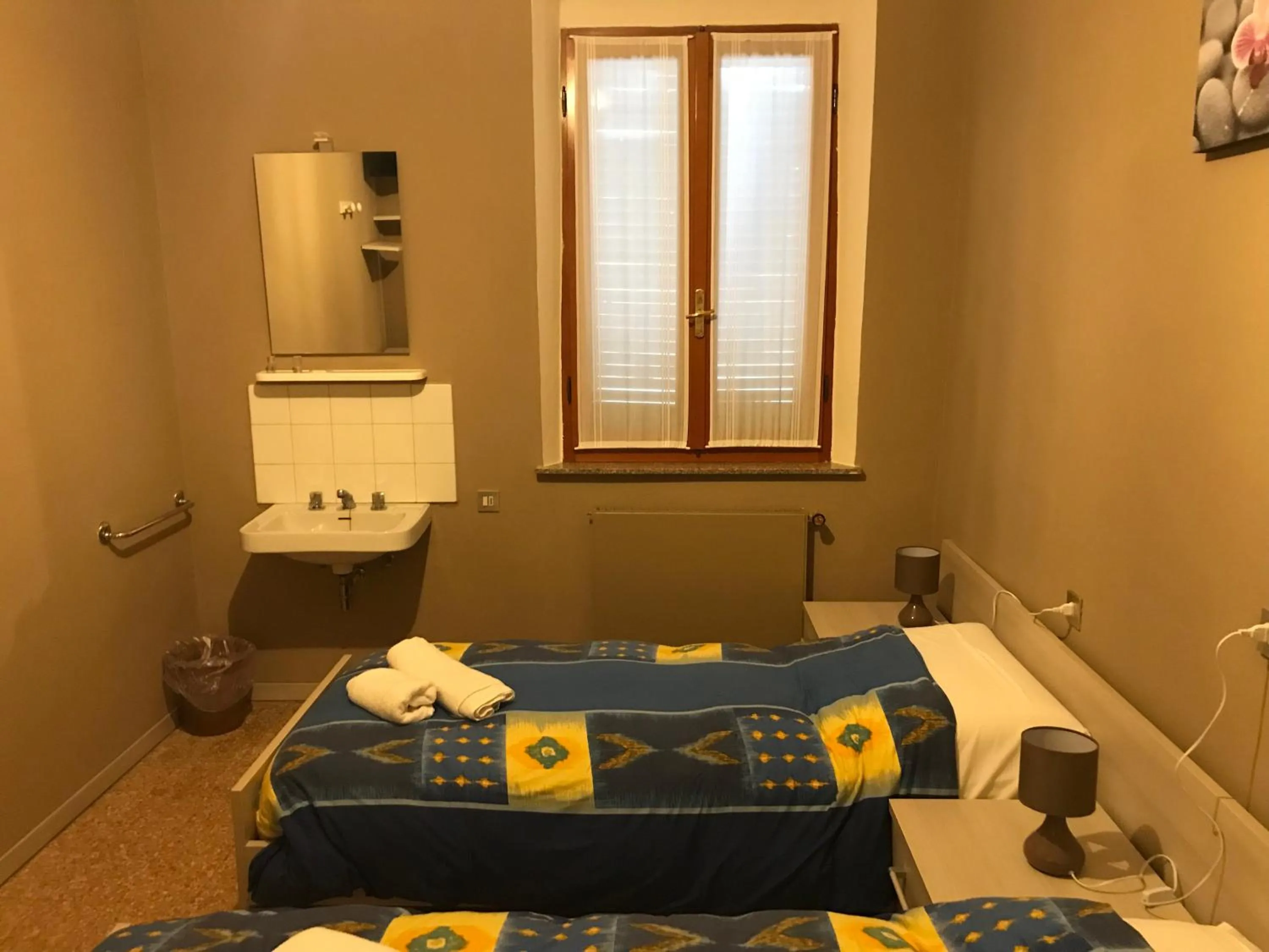 Bed in Albergo centrale