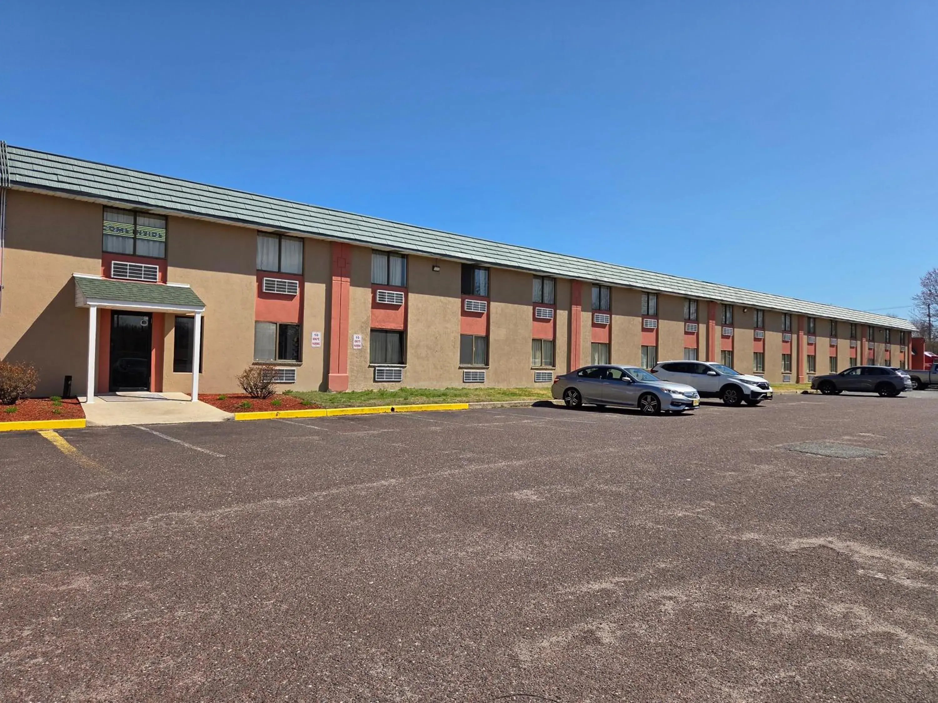 Property building in Red Carpet Inn Property building in Red Carpet Inn