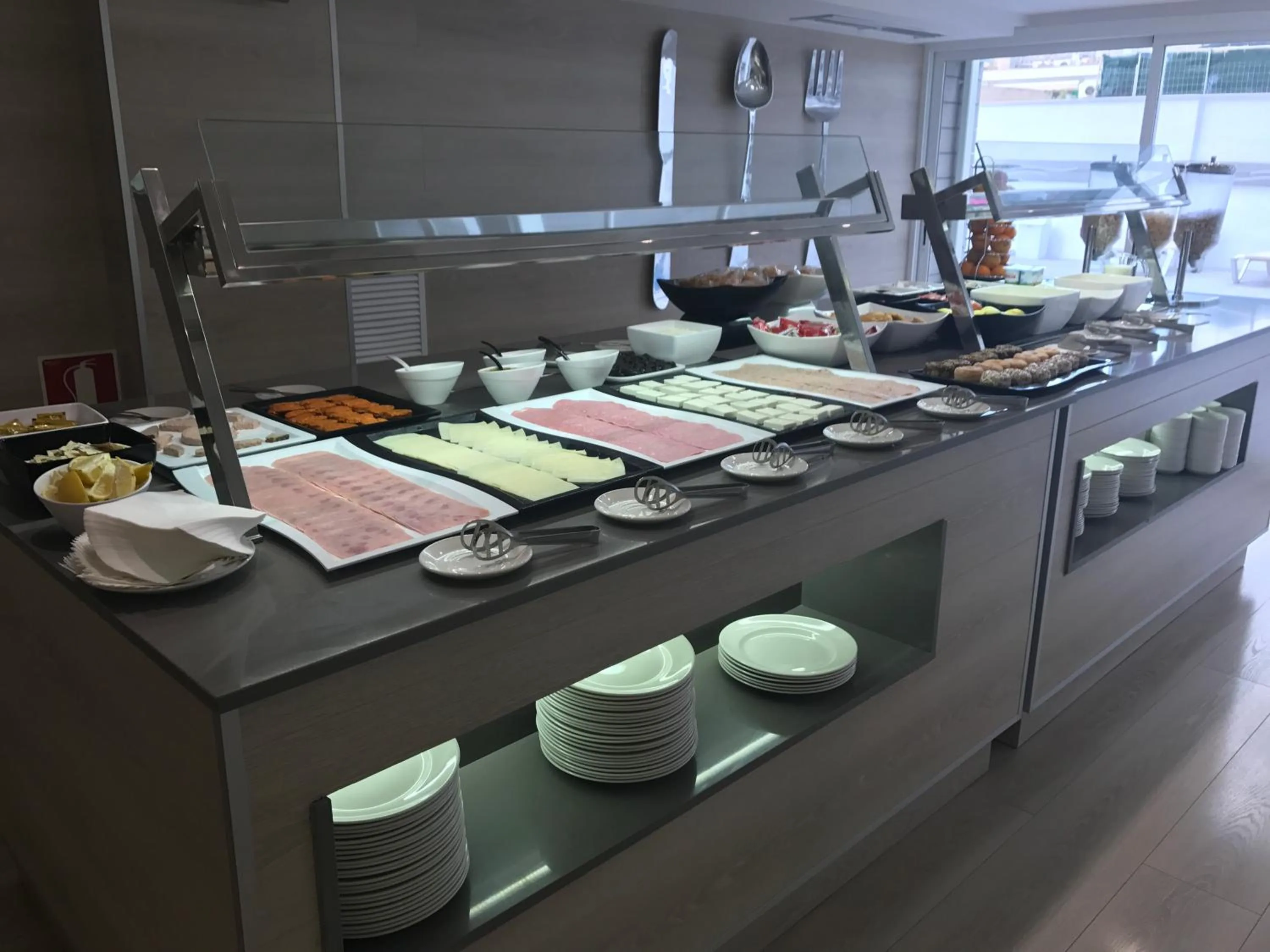 Buffet breakfast in Hotel Gracia