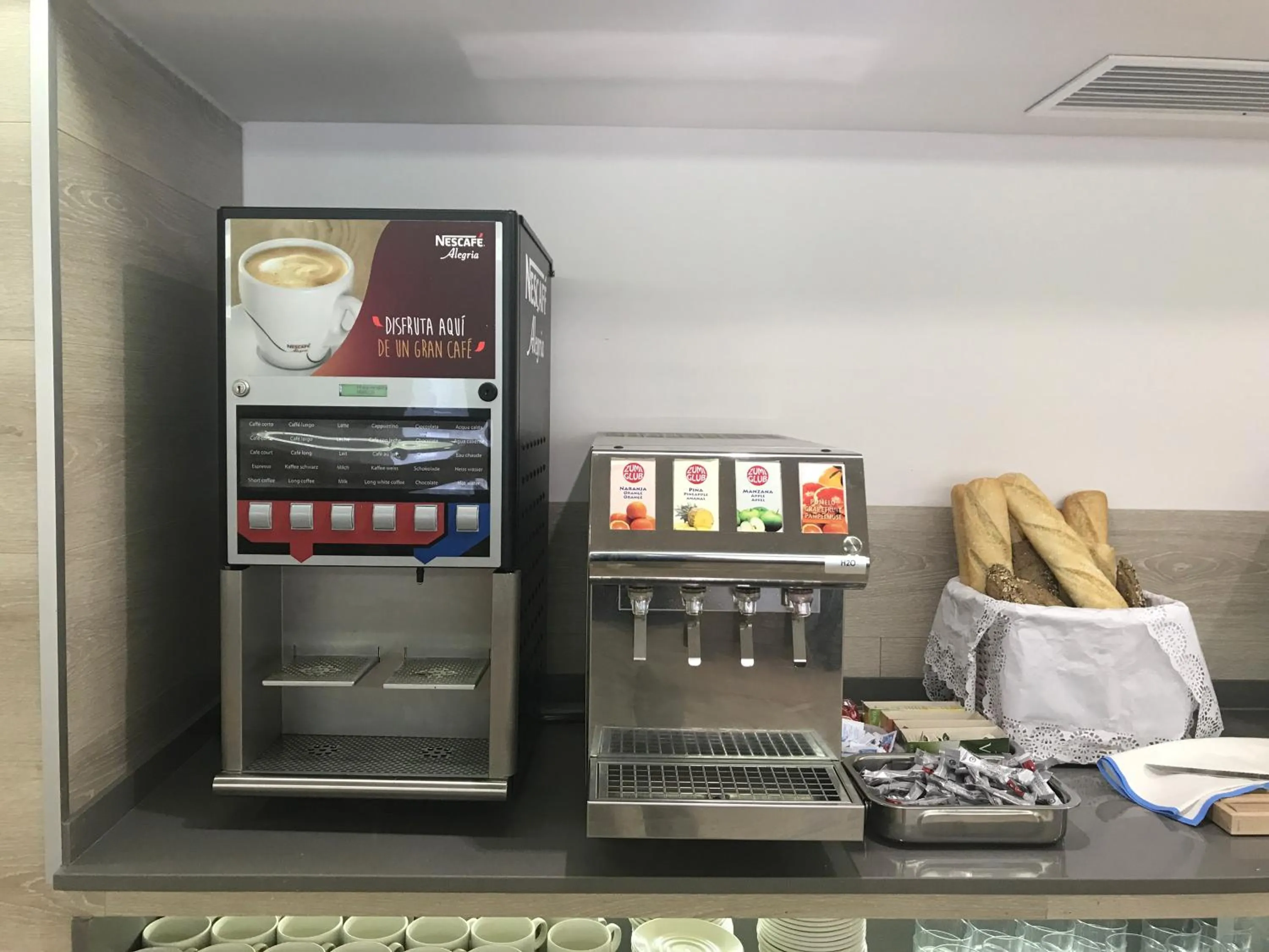 Buffet breakfast in Hotel Gracia