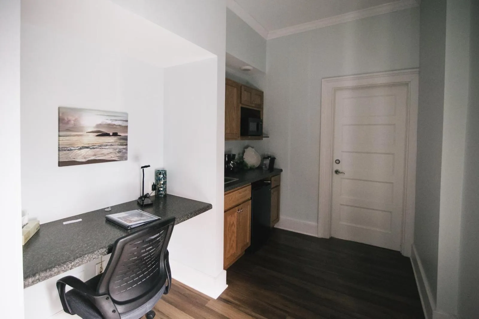 Kitchen or kitchenette in The Continental Hotel