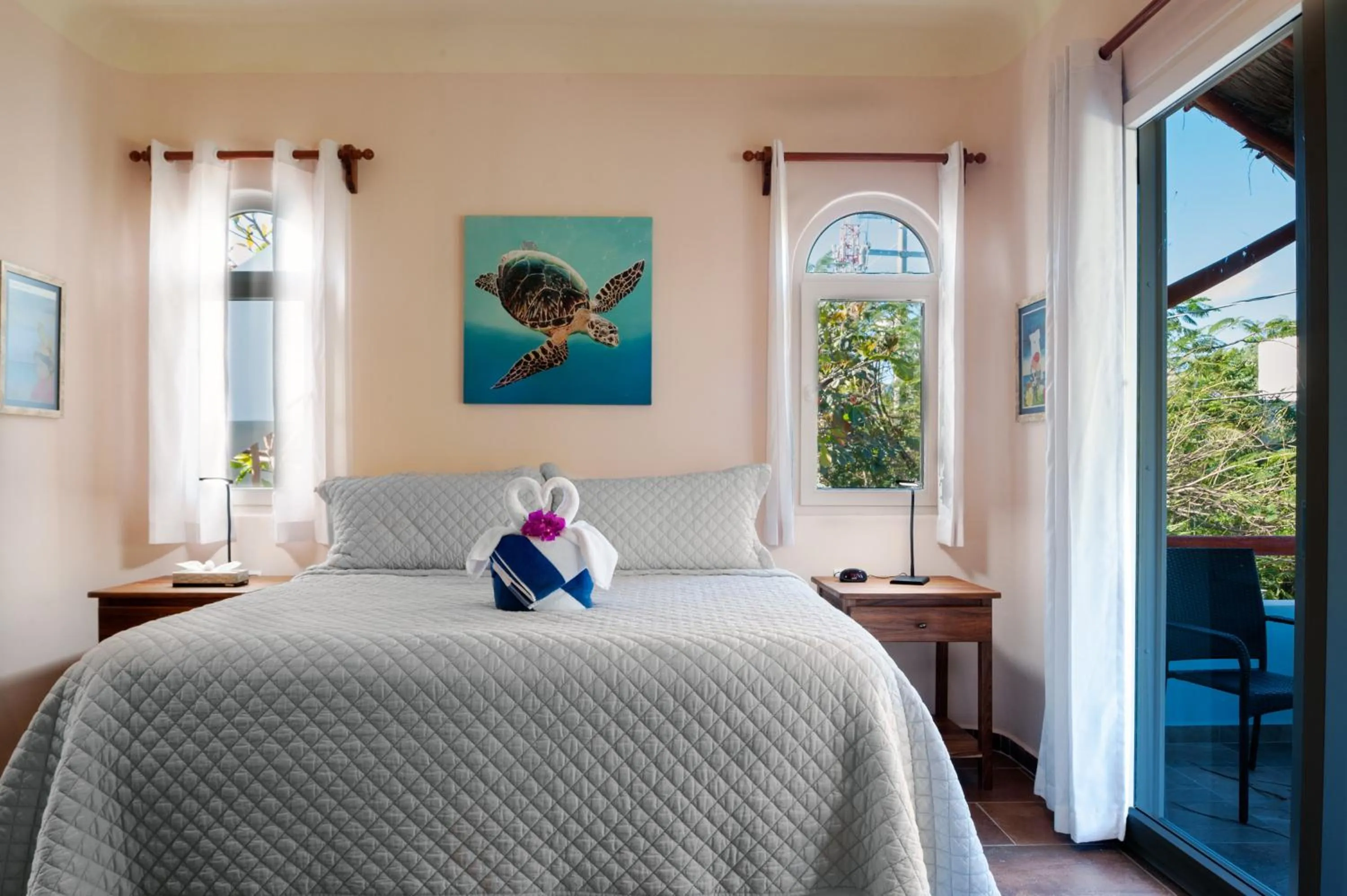 Photo of the whole room, Bed in Casa Sonoma - Charming Condos Minutes from Beach & Reef