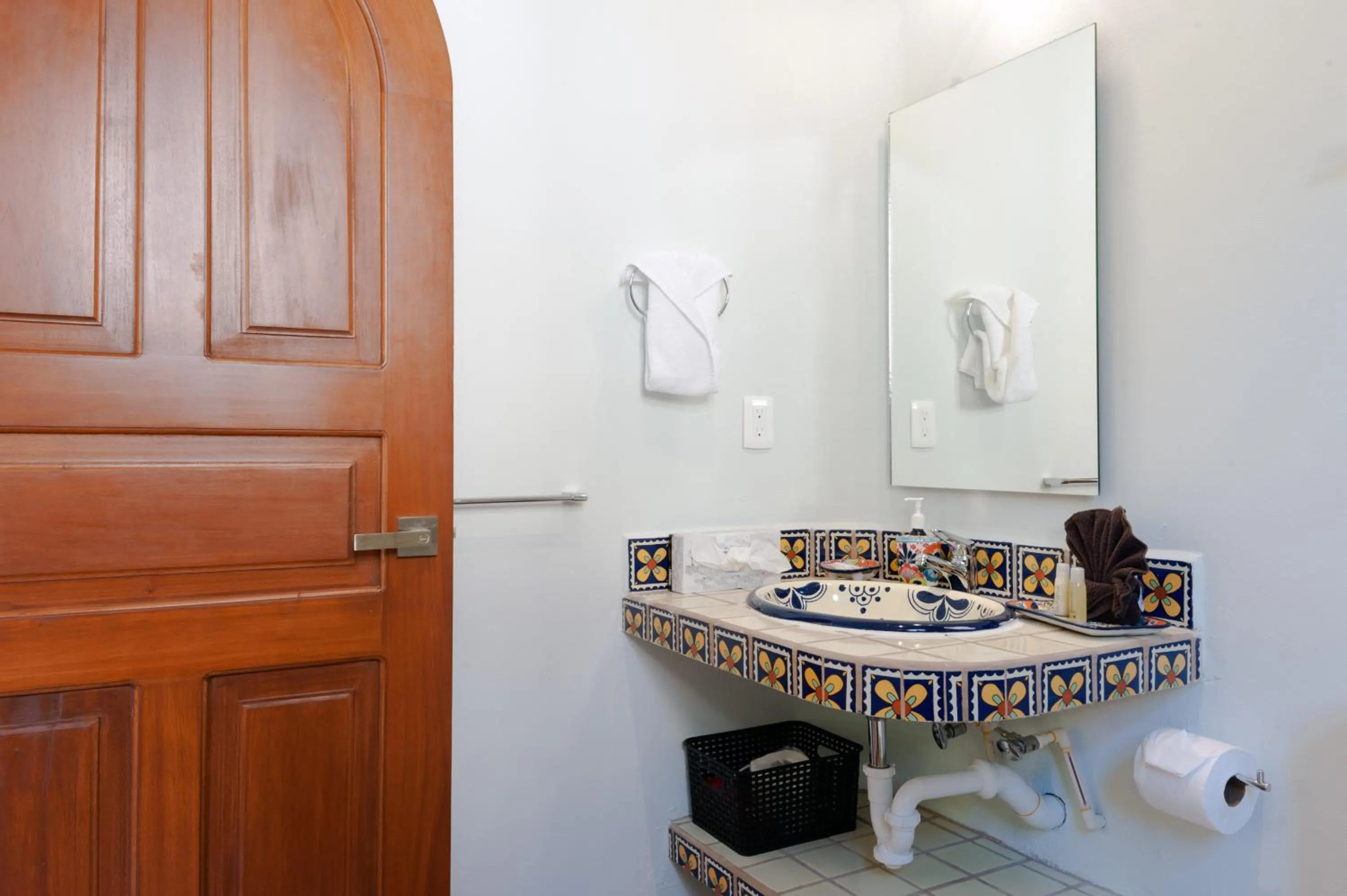 Bathroom in Casa Sonoma - Charming Condos Minutes from Beach & Reef