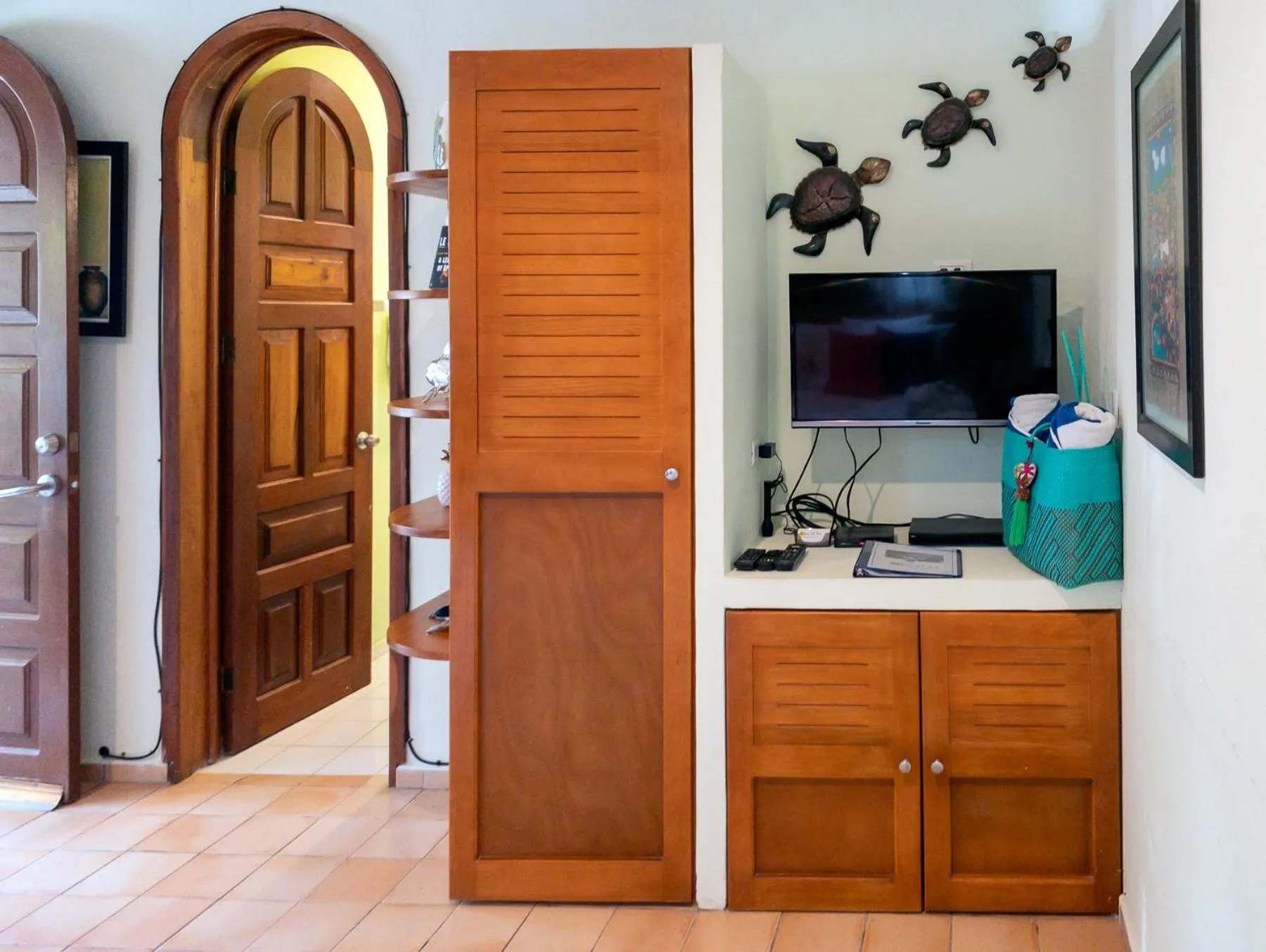 TV and multimedia in Casa Sonoma - Charming Condos Minutes from Beach & Reef