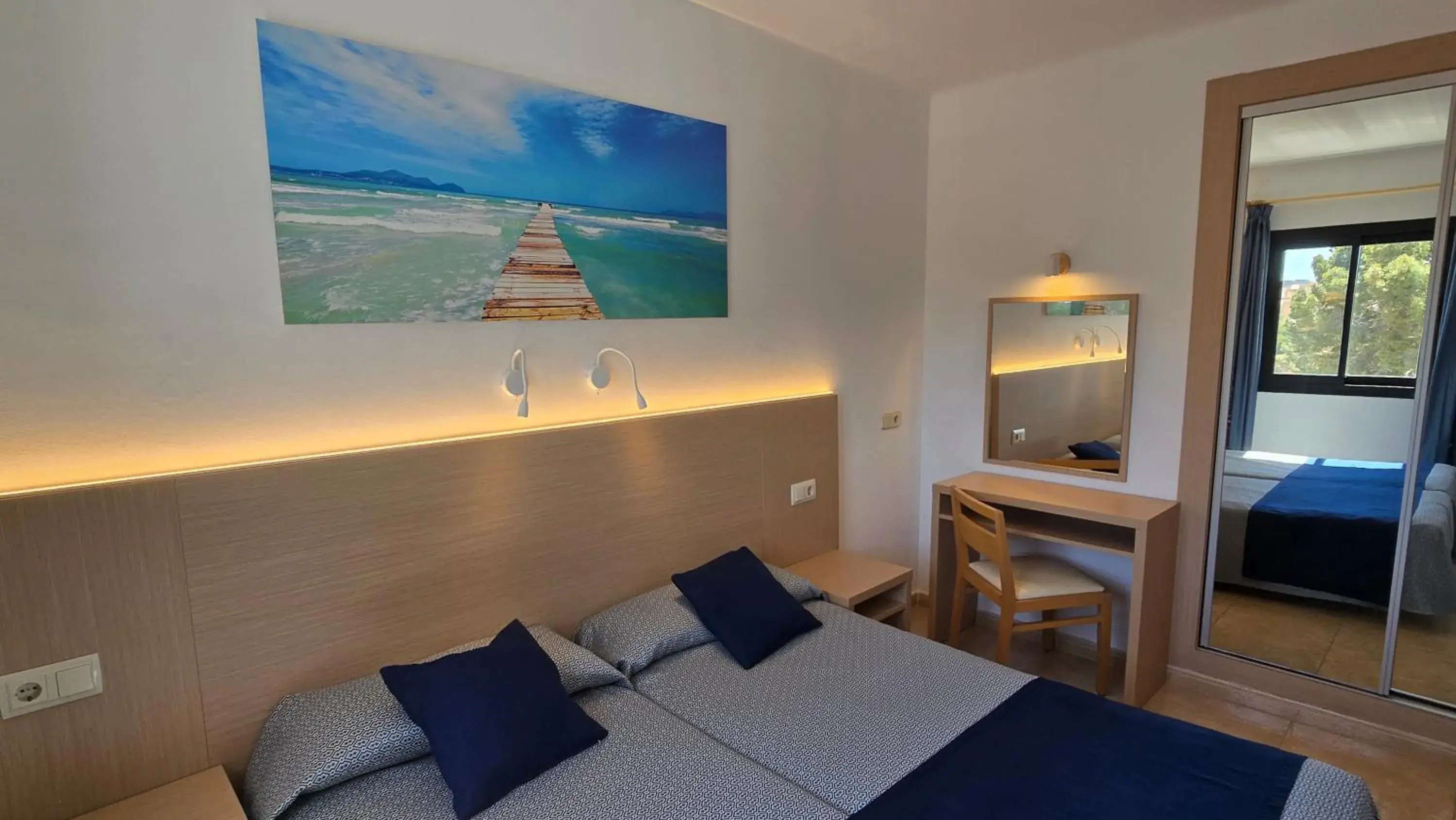 Bed in Marina Palmanova Apartamentos Bed in Marina Palmanova Apartamentos