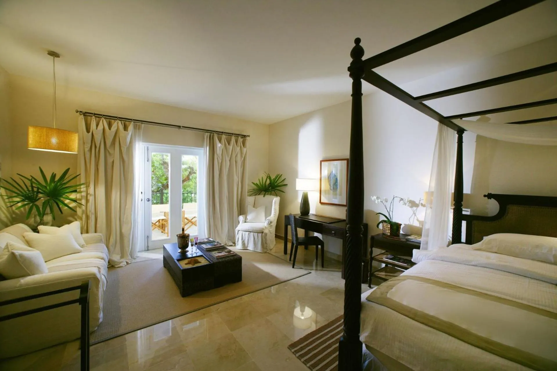 Photo of the whole room, Bed in Casa Colonial Beach & Spa