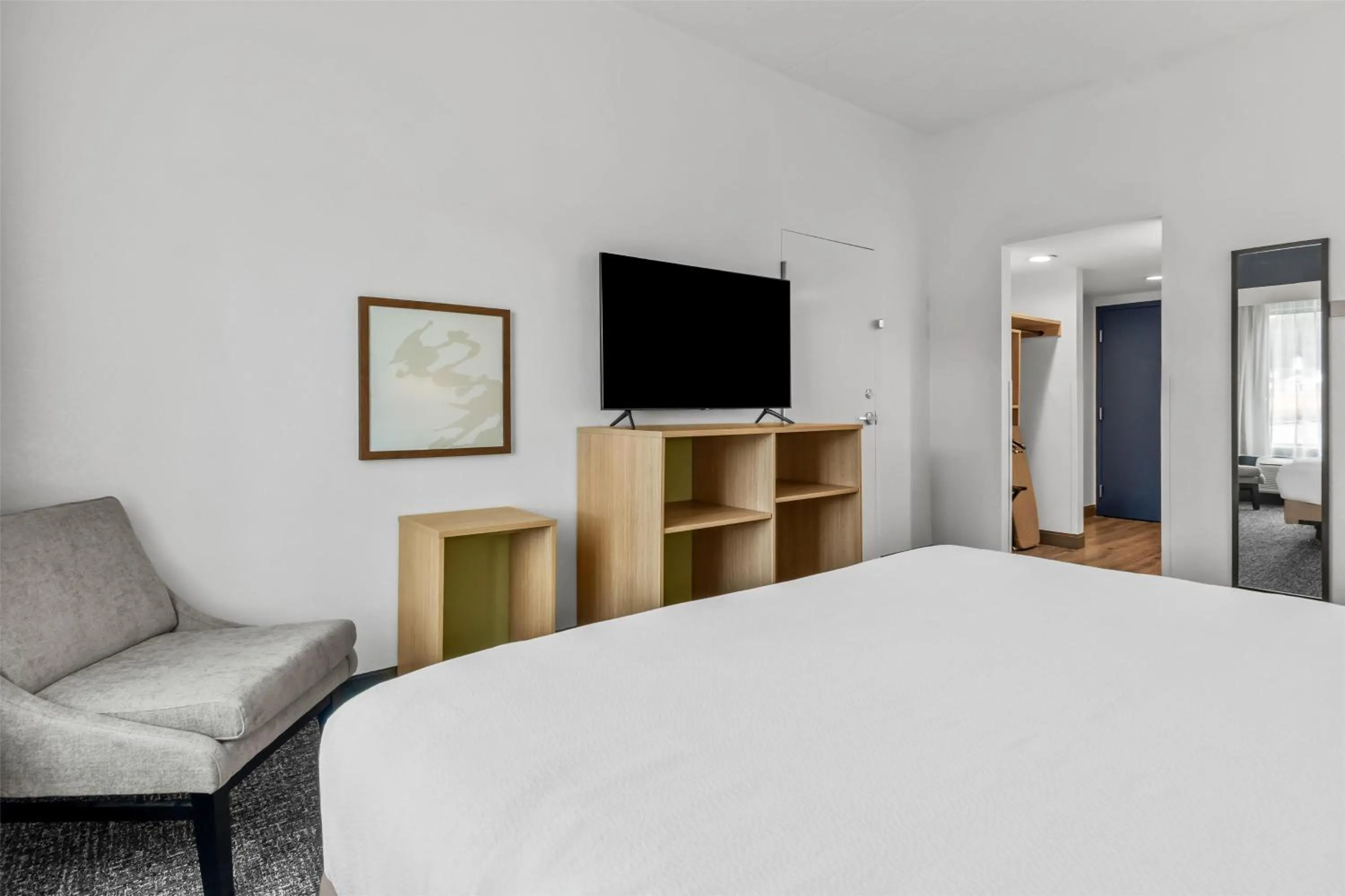 Bed in Spark by Hilton Mechanicsburg