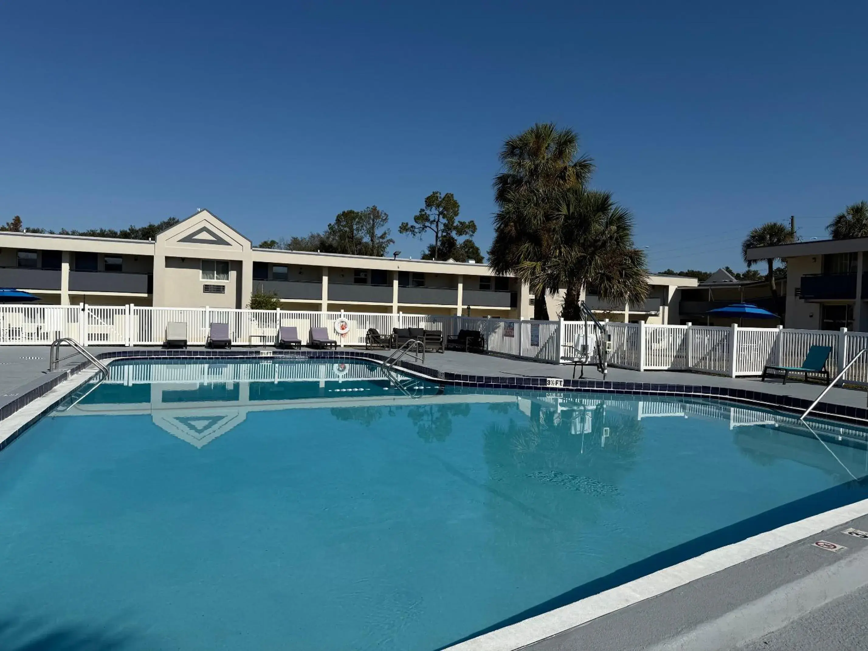 Pool view in Days Inn by Wyndham Ocala North Pool view in Days Inn by Wyndham Ocala North