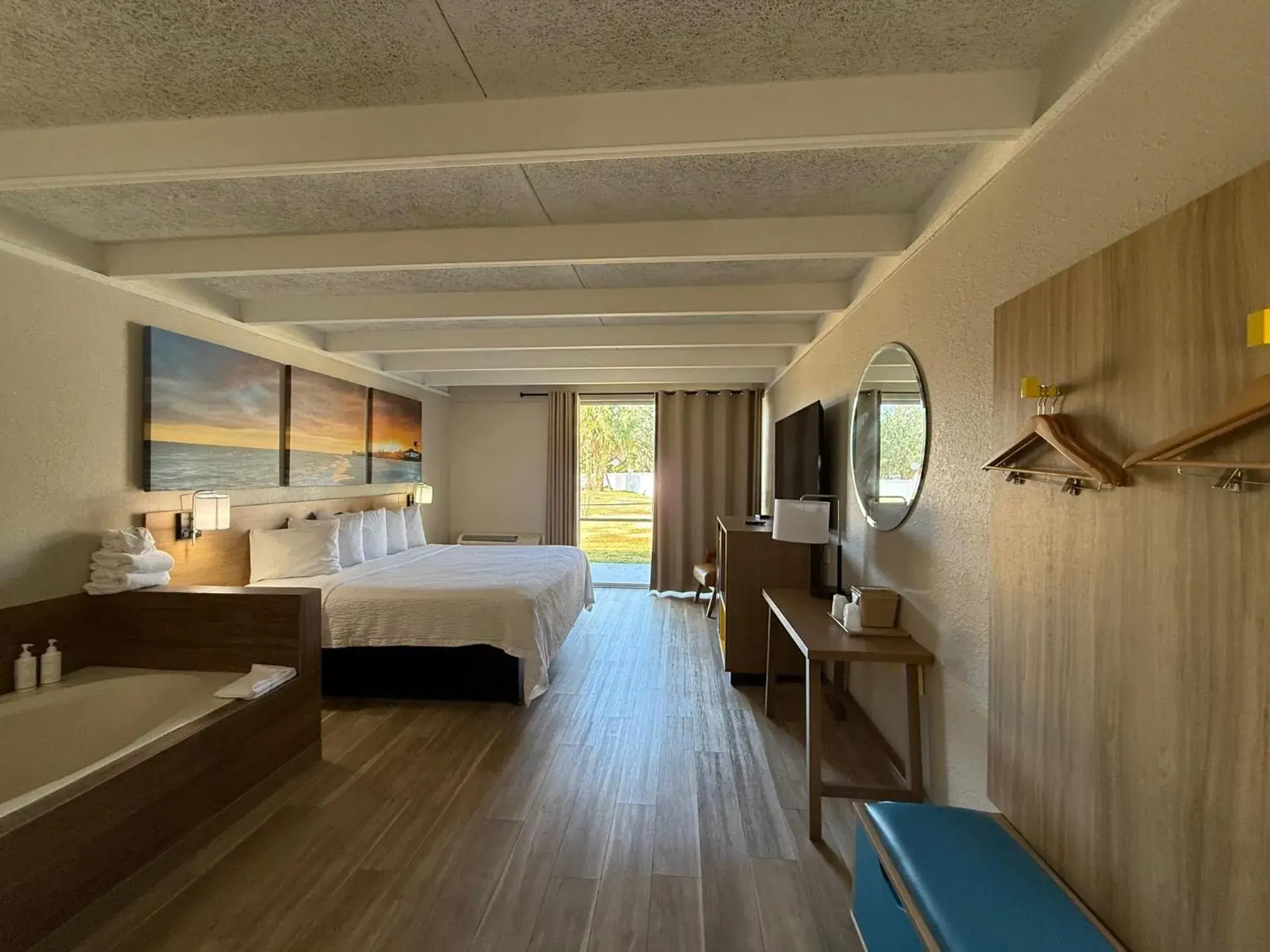 Photo of the whole room in Days Inn by Wyndham Ocala North Photo of the whole room in Days Inn by Wyndham Ocala North