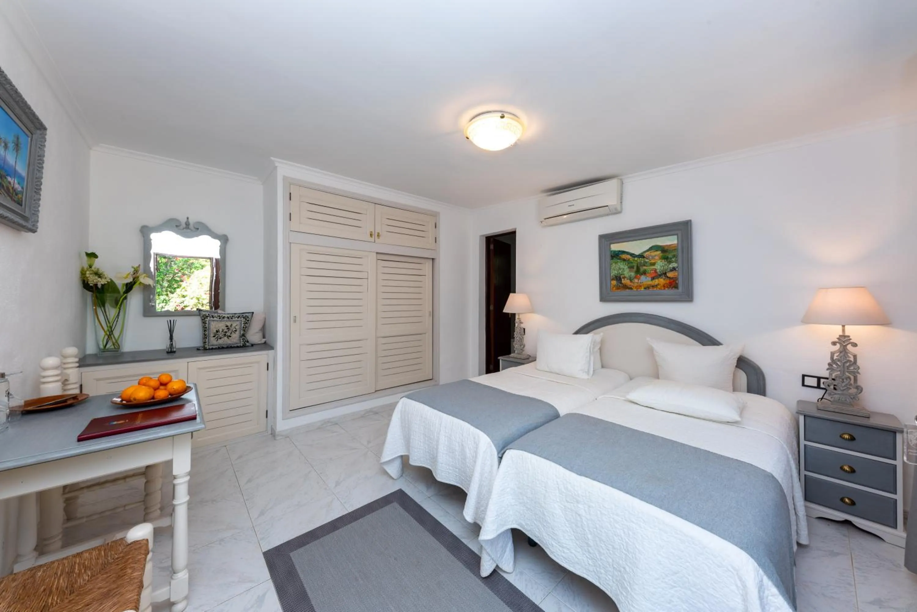 Property building, Bed in Finca Hotel Rural Predio Son Serra