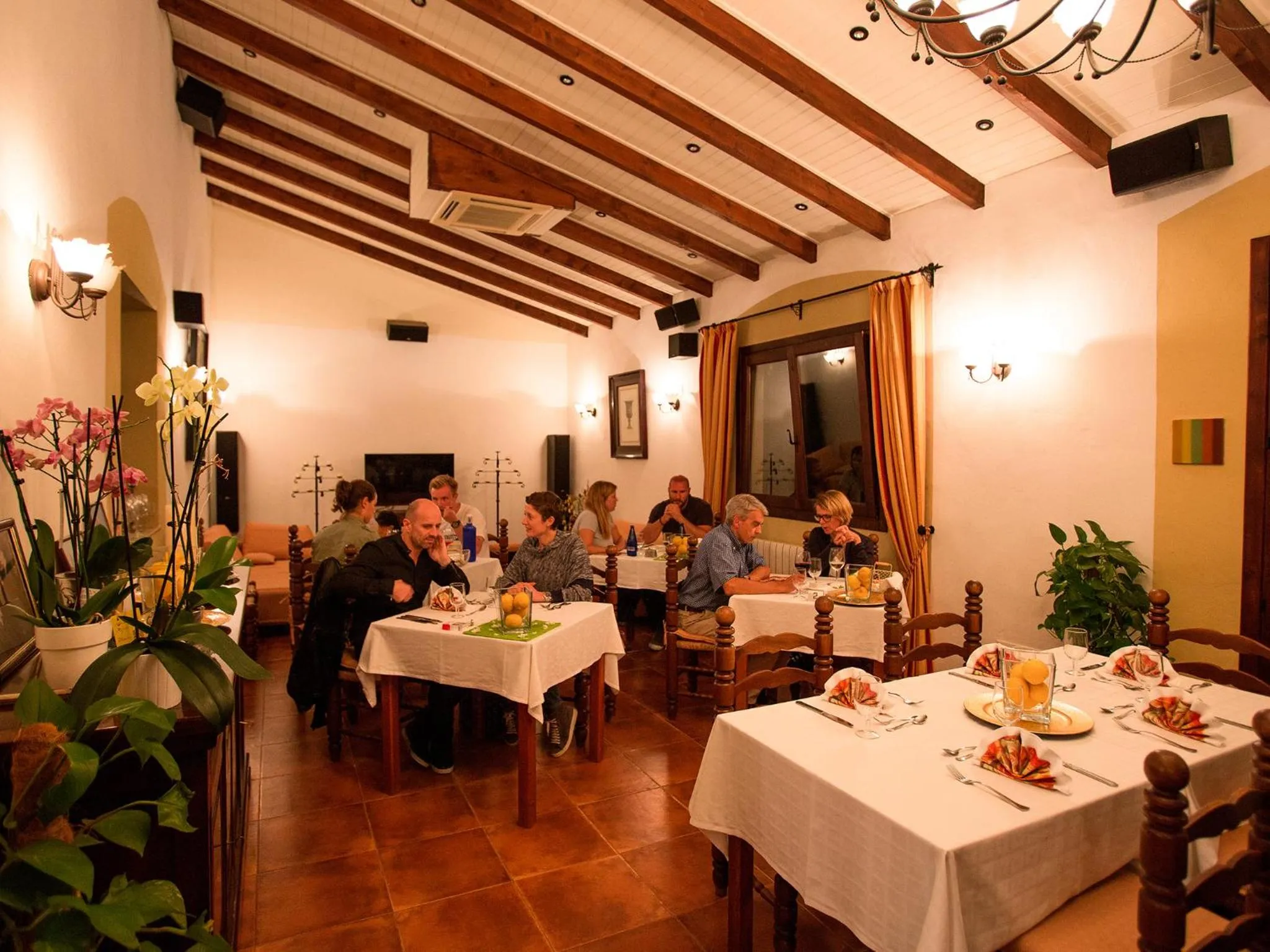 Restaurant/places to eat in Finca Hotel Rural Predio Son Serra