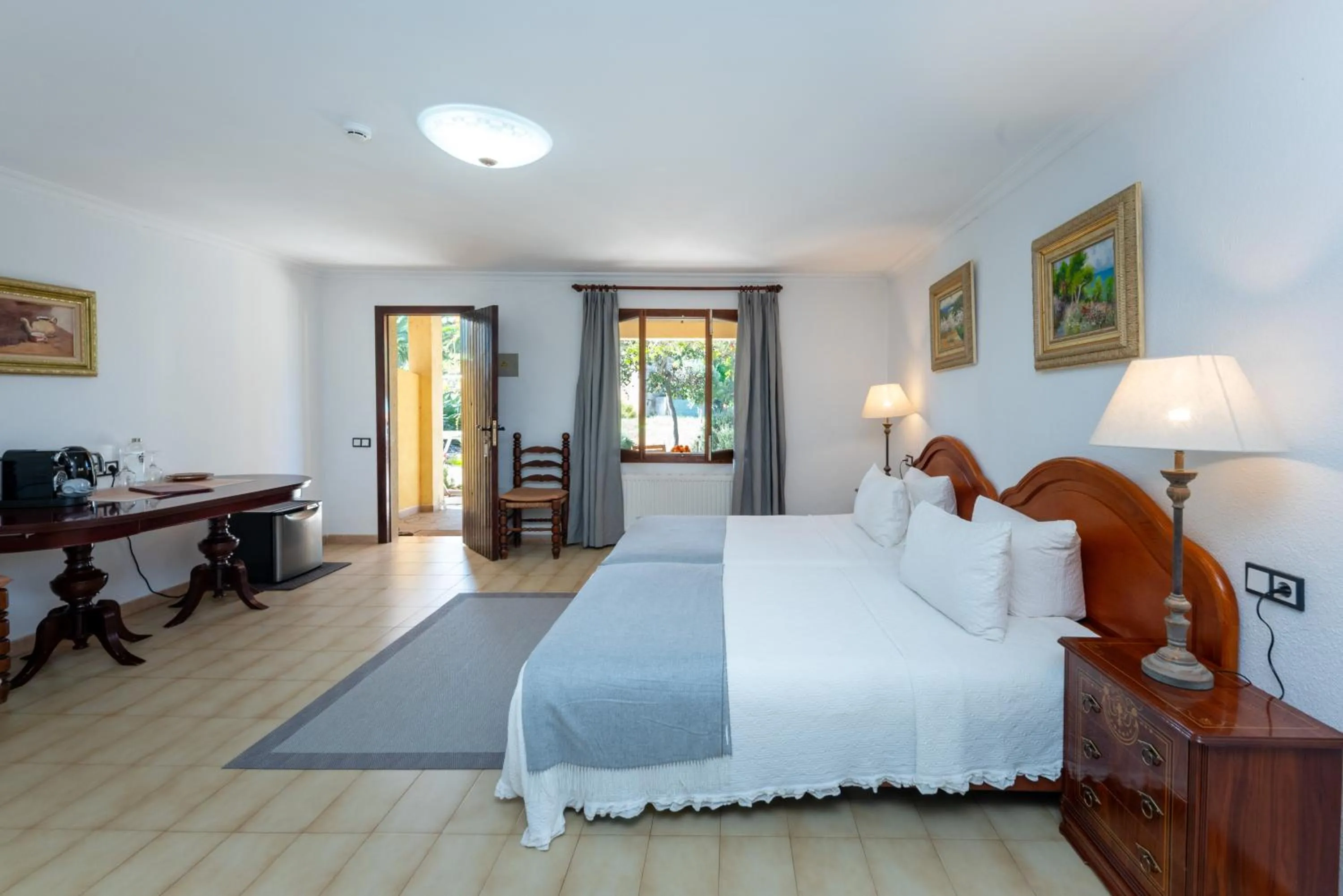 Breakfast, Bed in Finca Hotel Rural Predio Son Serra