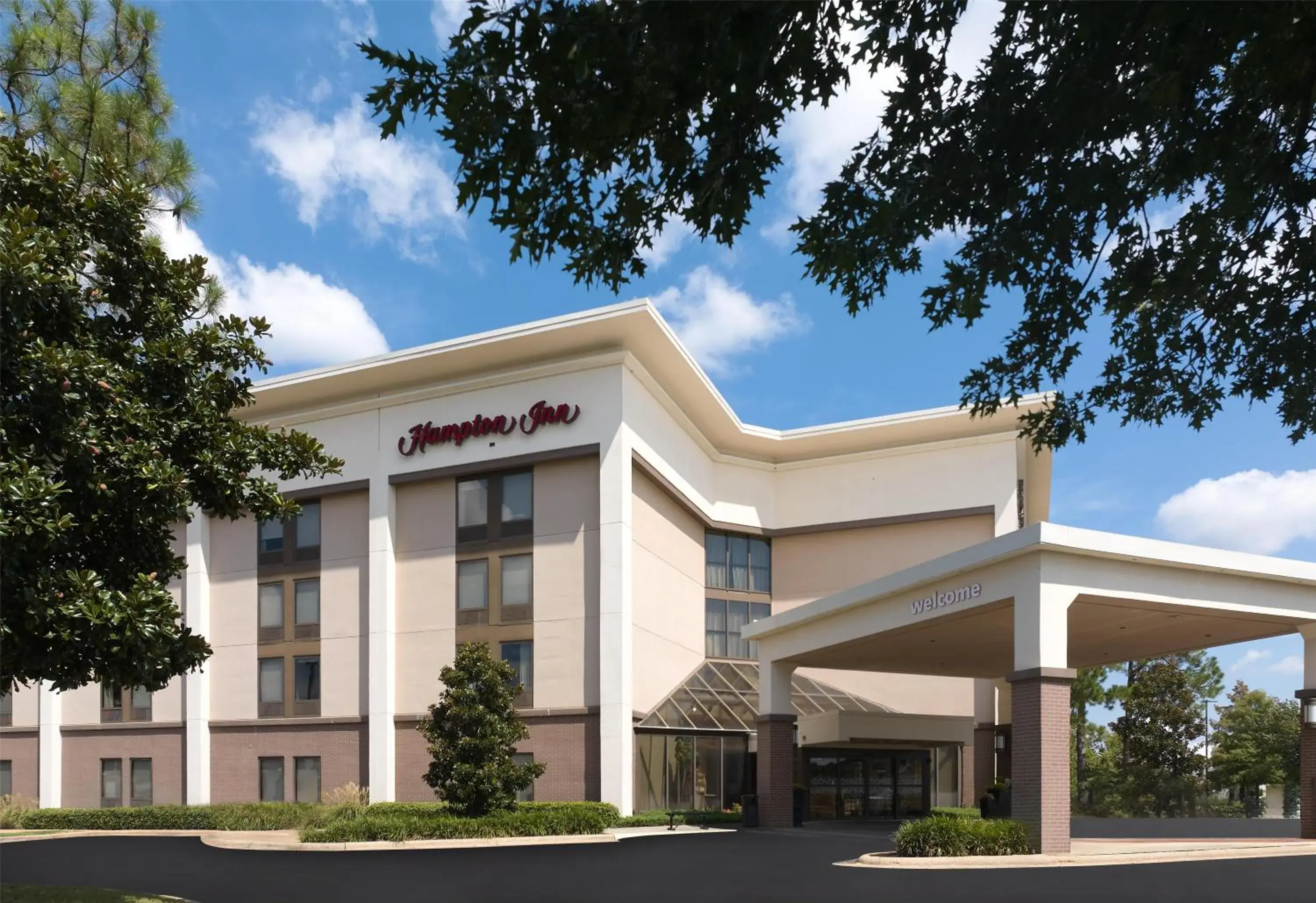 Property building in Hampton Inn Meridian Property building in Hampton Inn Meridian