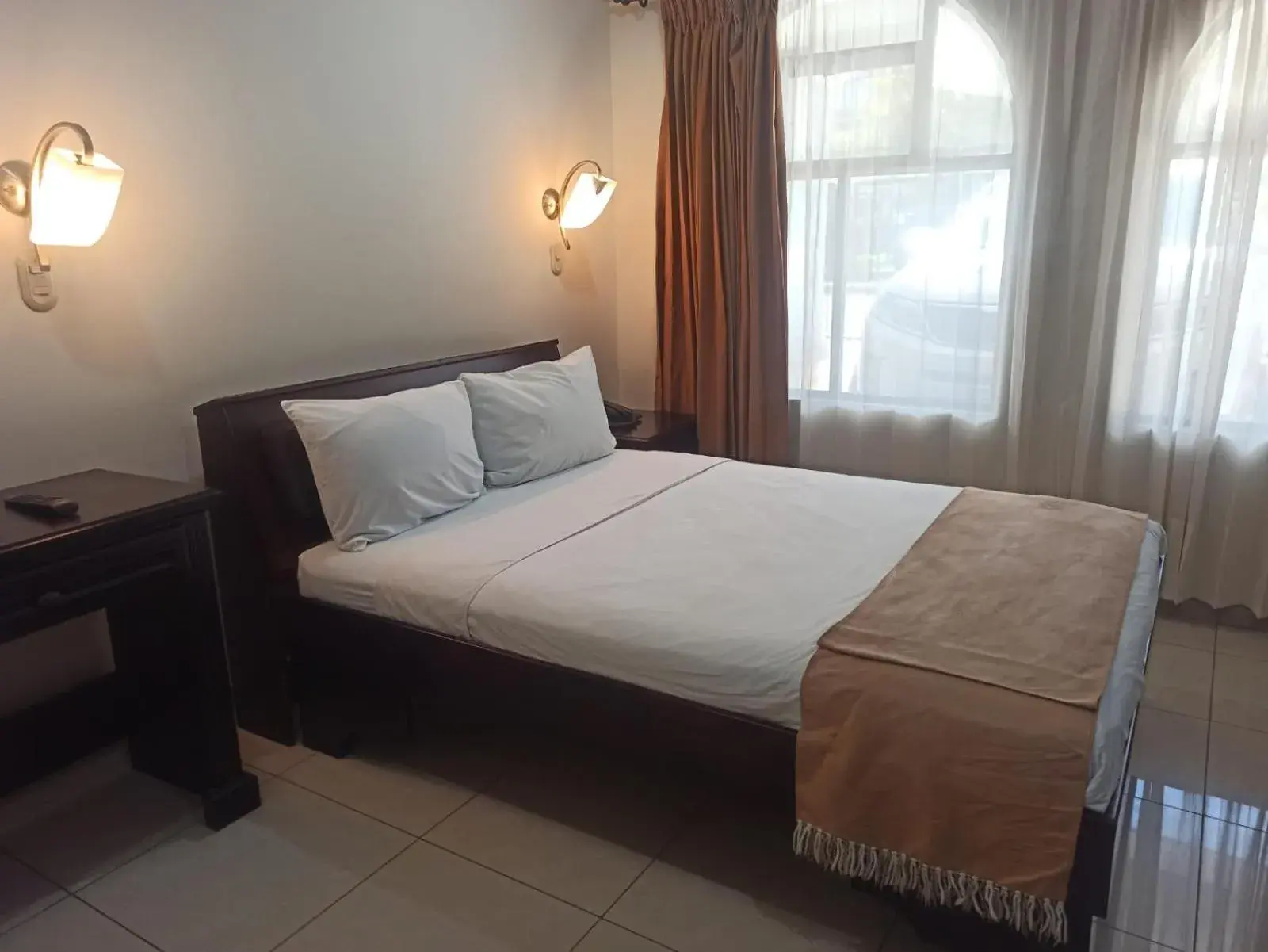 Budget Double Room in Hotel Plaza Real Suites & Apartments San Jose Budget Double Room in Hotel Plaza Real Suites & Apartments San Jose