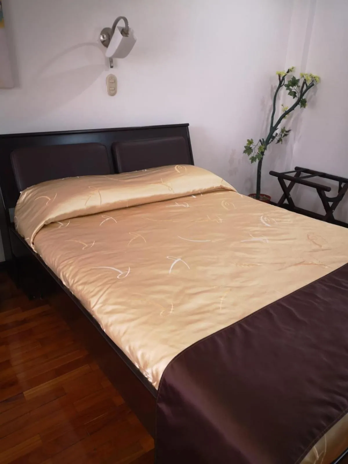 Bed in Hotel Plaza Real Suites & Apartments San Jose