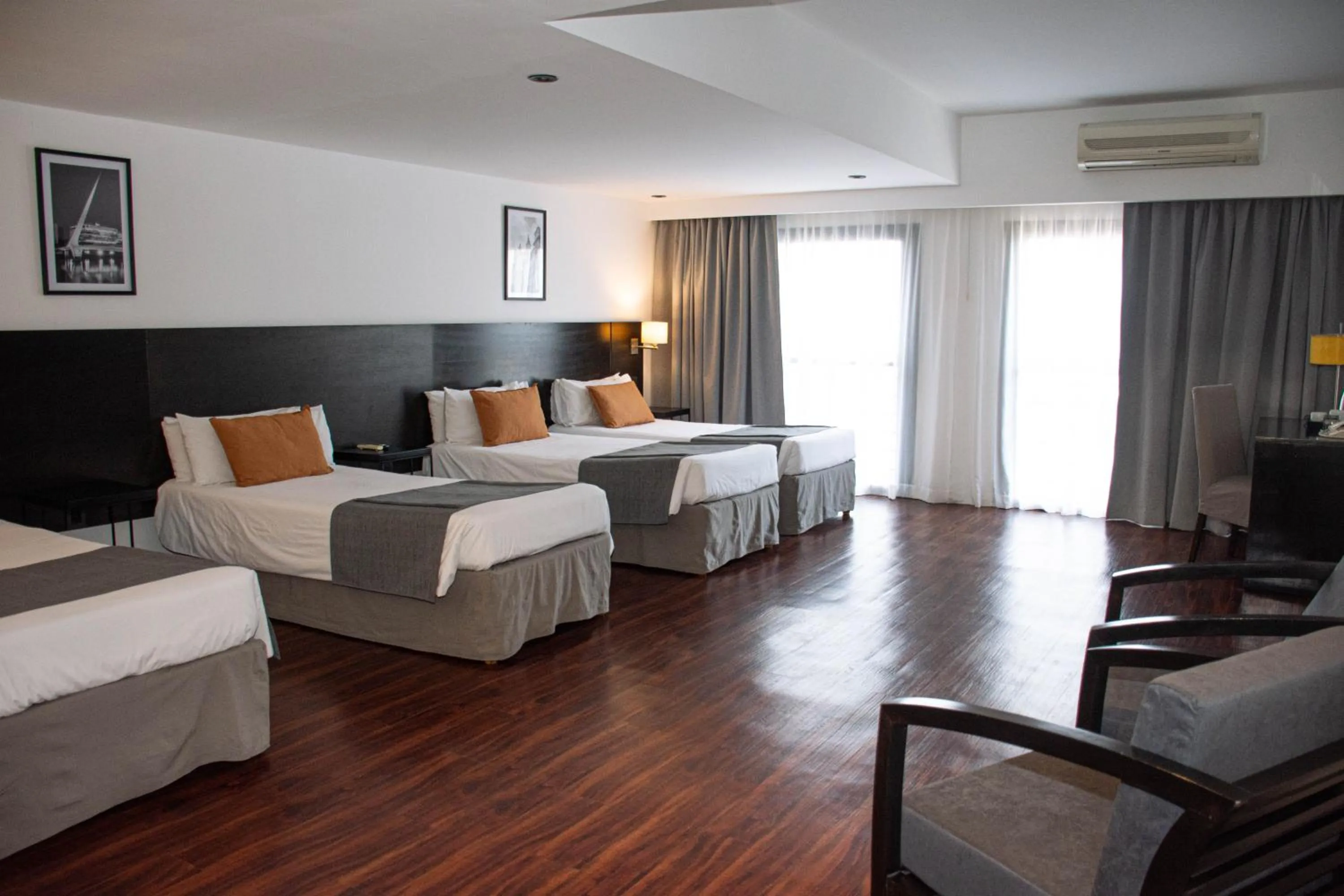 Photo of the whole room, Bed in Duomi Hotel Buenos Aires