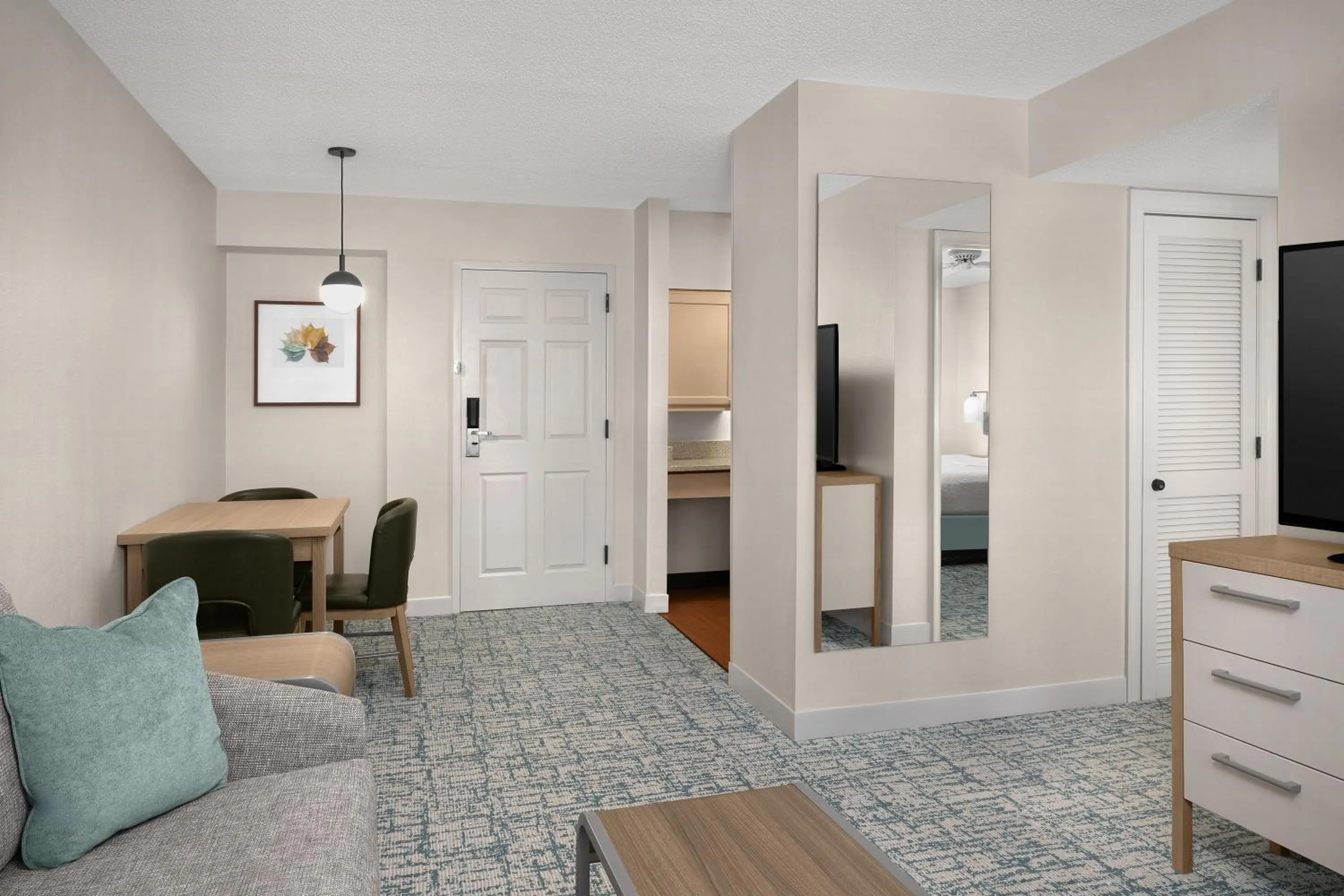 Living room in Homewood Suites by Hilton Raleigh/Cary