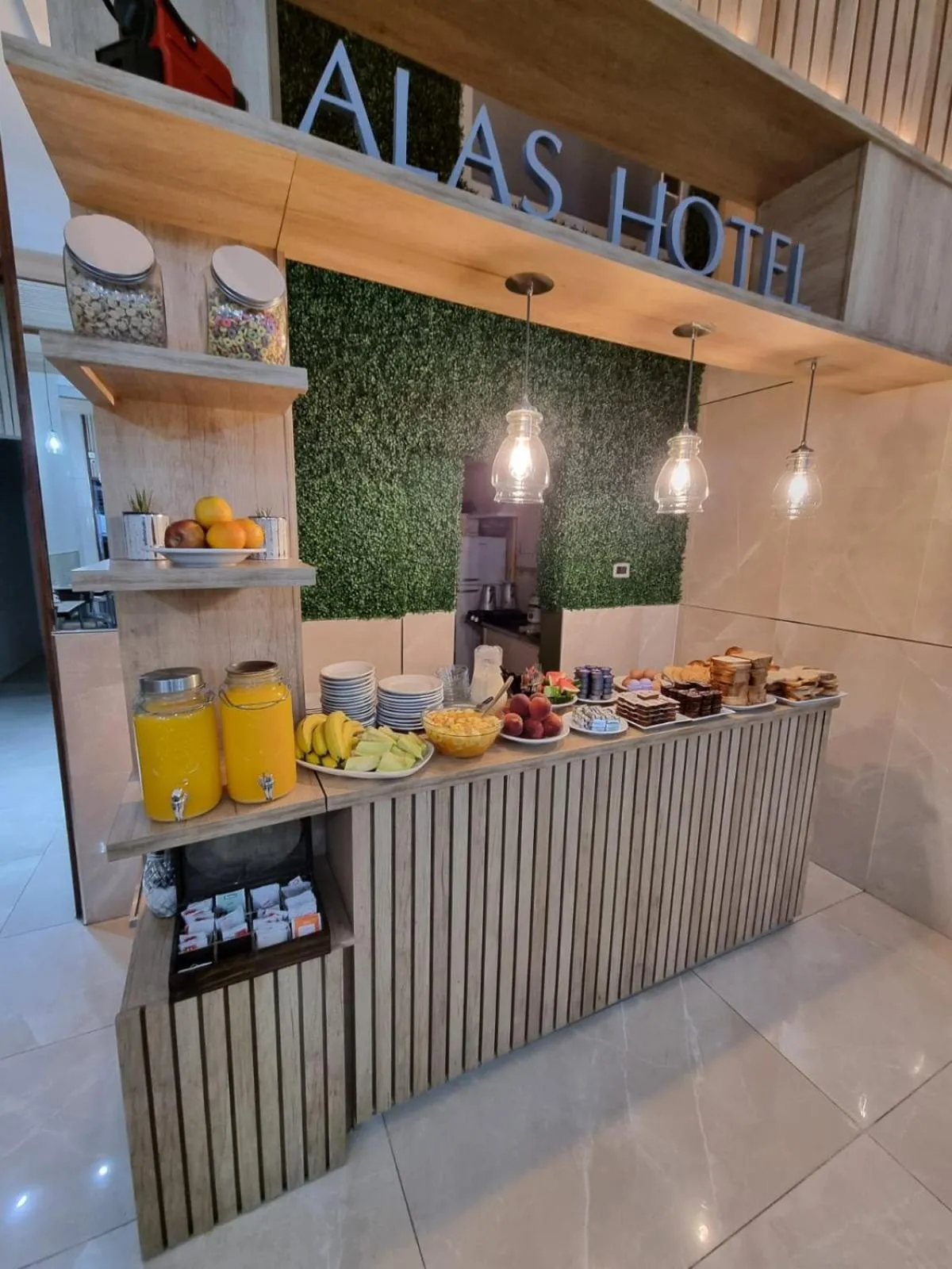 Alas Hotel