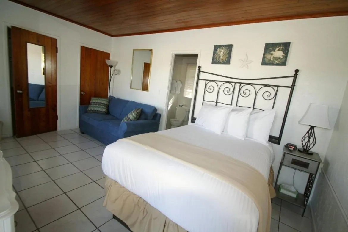 Photo of the whole room, Bed in Island Breeze Inn - Venice