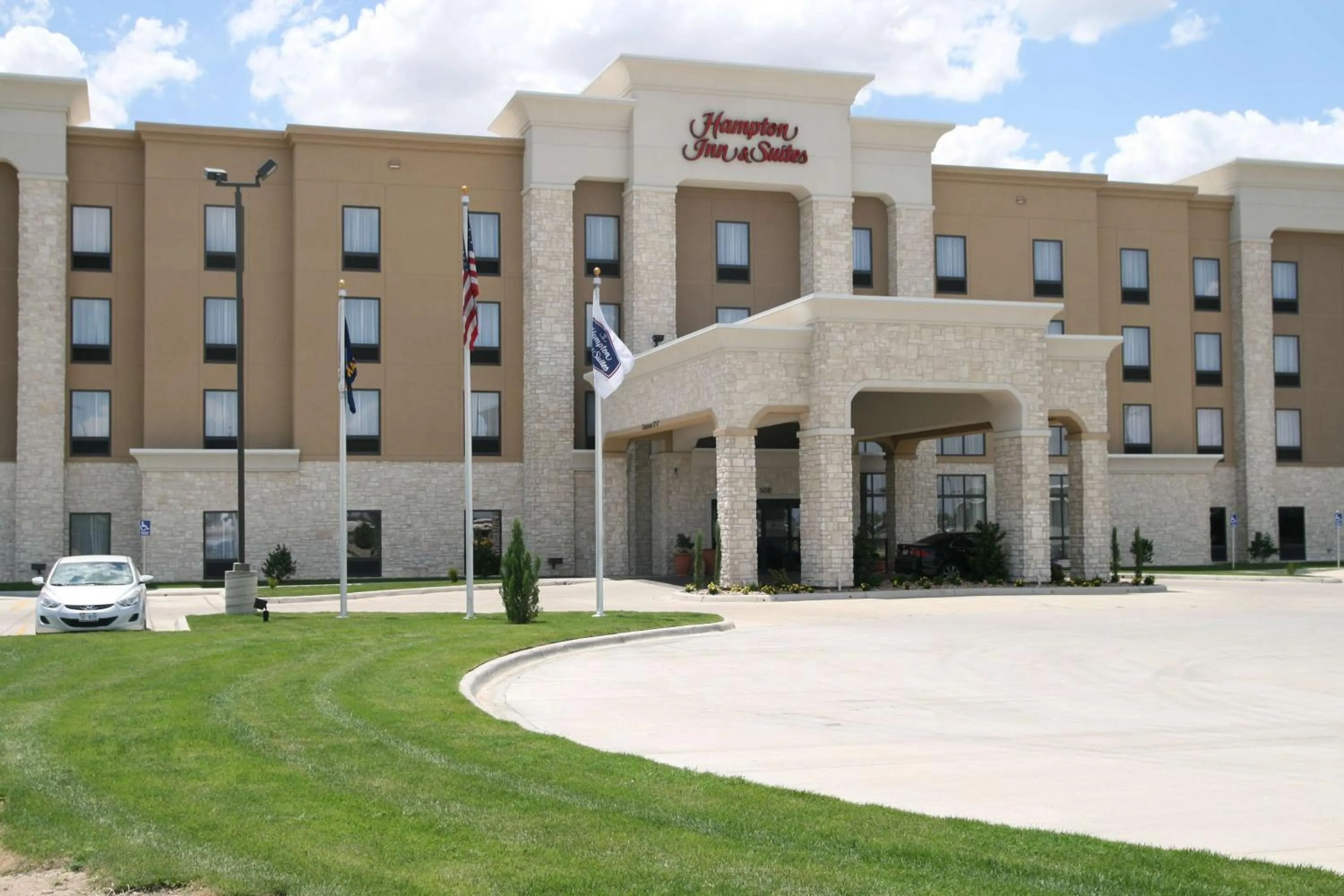 Property building in Hampton Inn & Suites Liberal