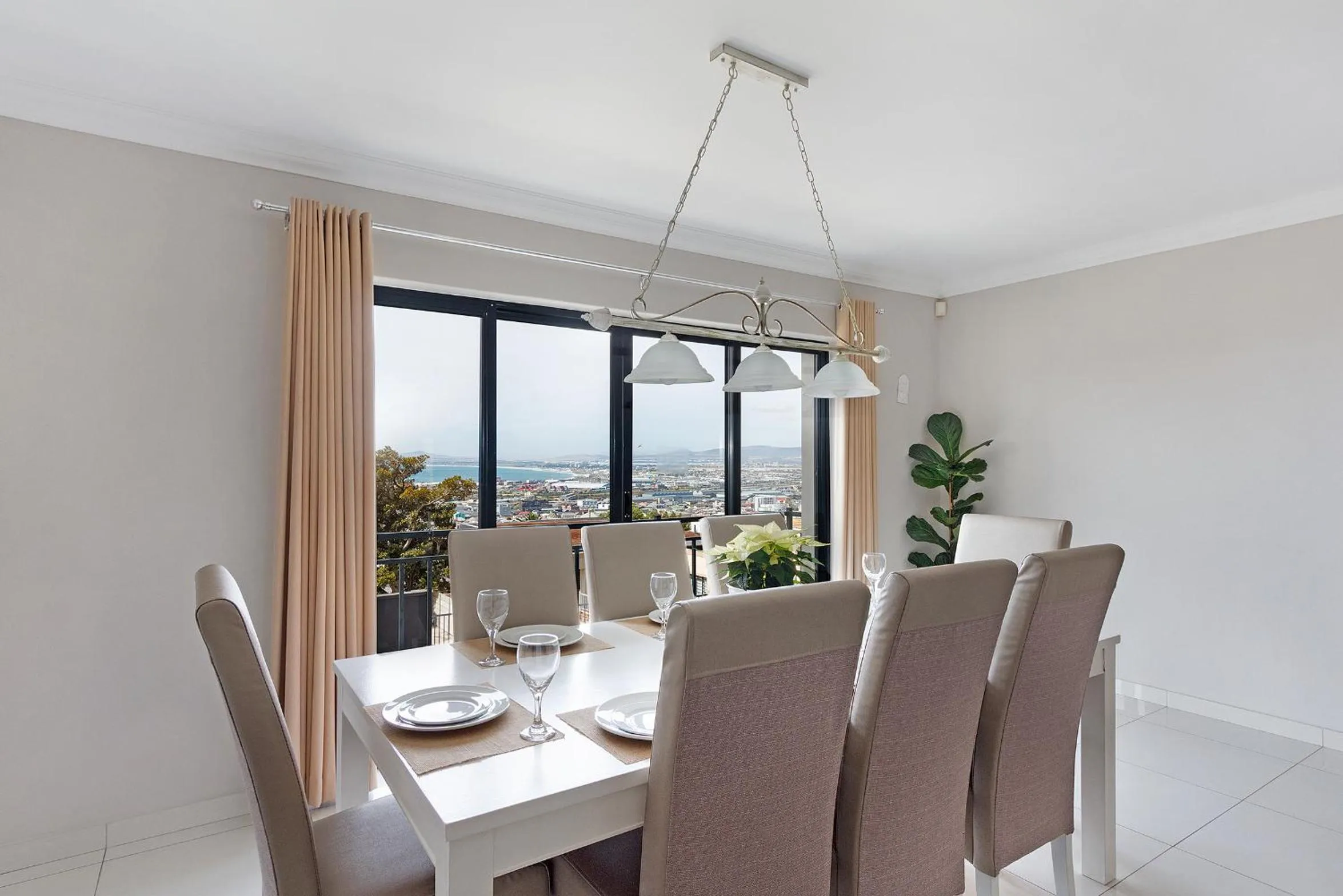 Dining area in STAR APARTMENTS
