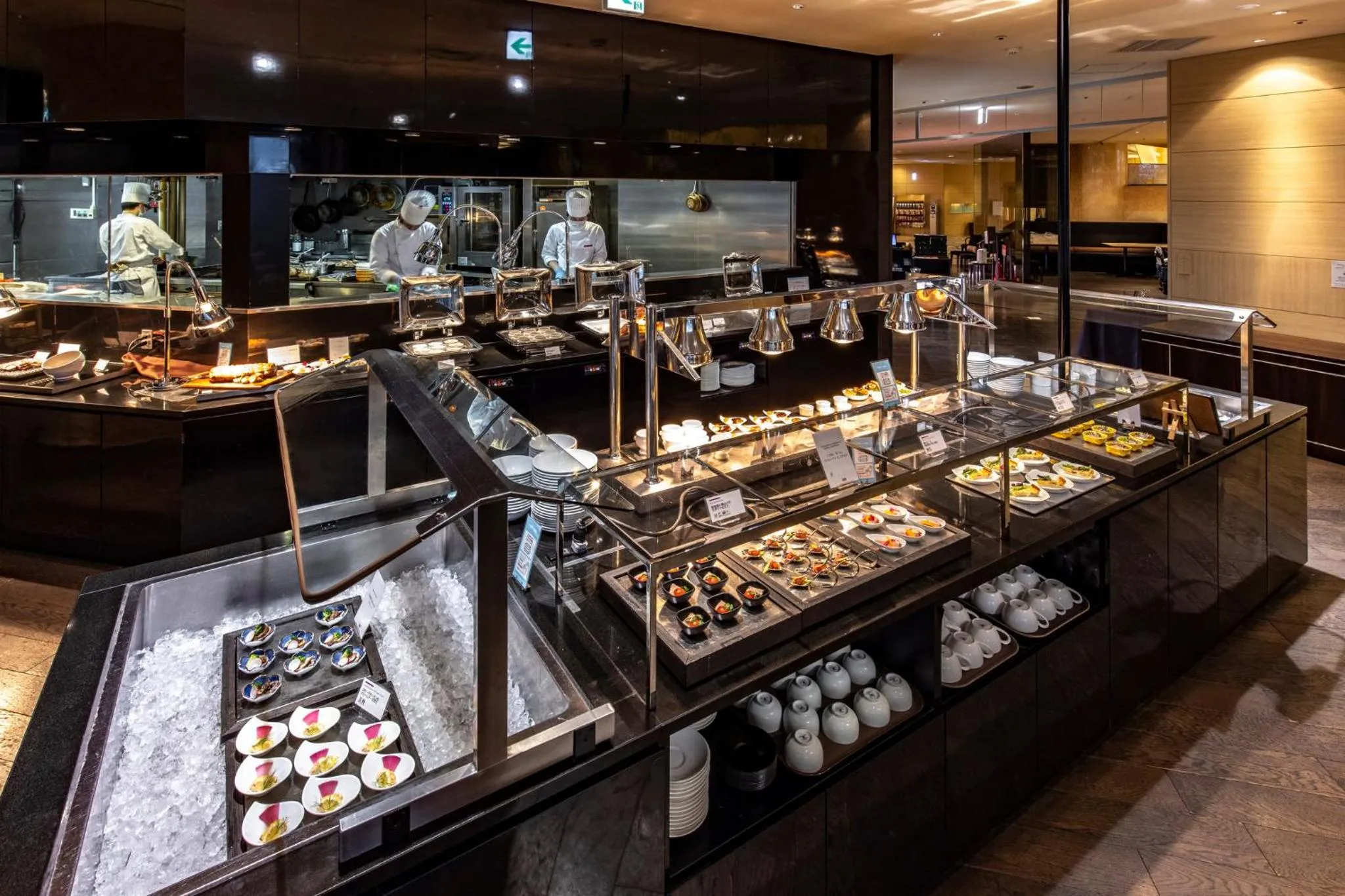 Restaurant/places to eat in ANA Crowne Plaza Kanazawa by IHG