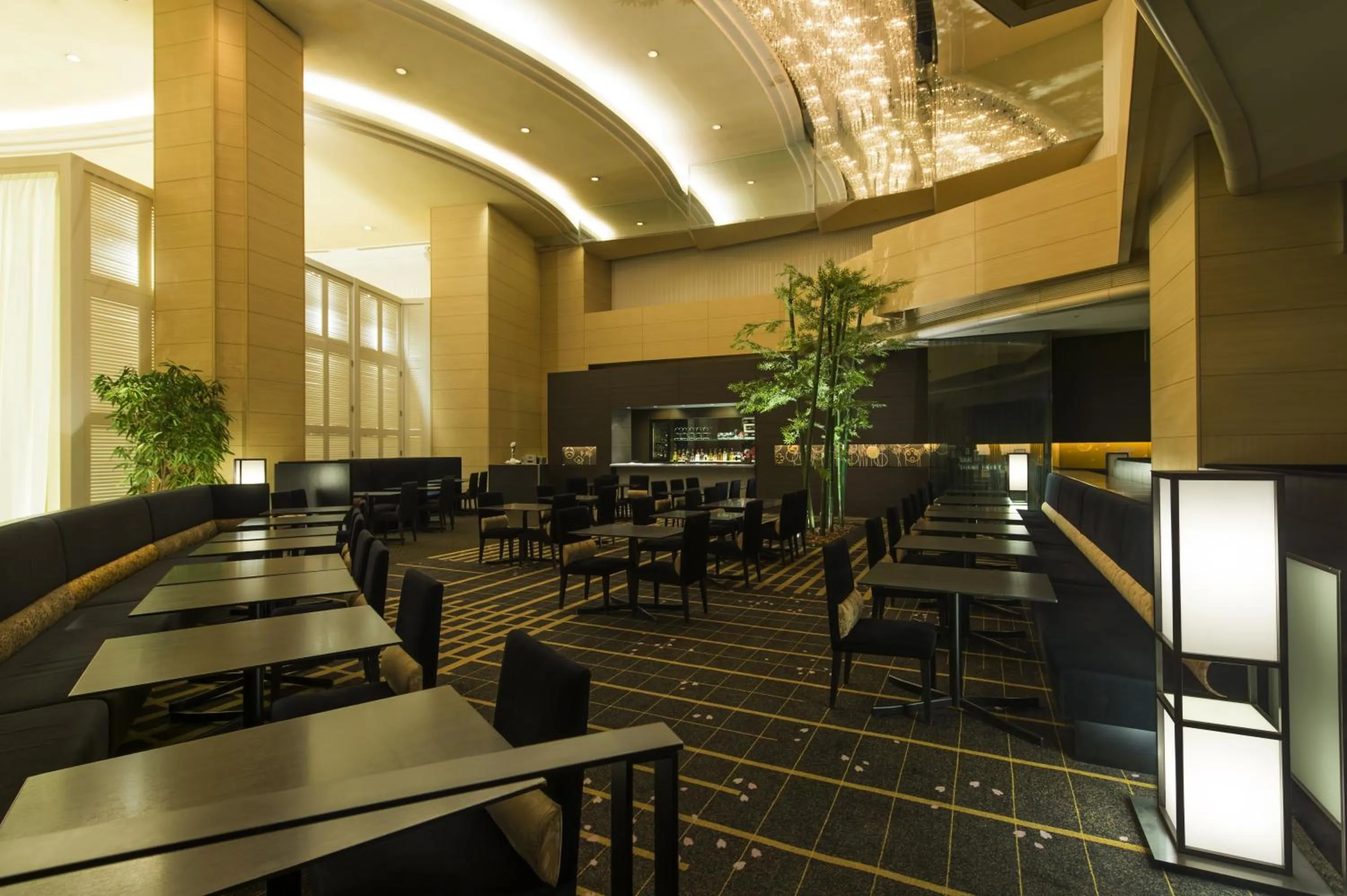 Lobby or reception in ANA Crowne Plaza Kanazawa by IHG