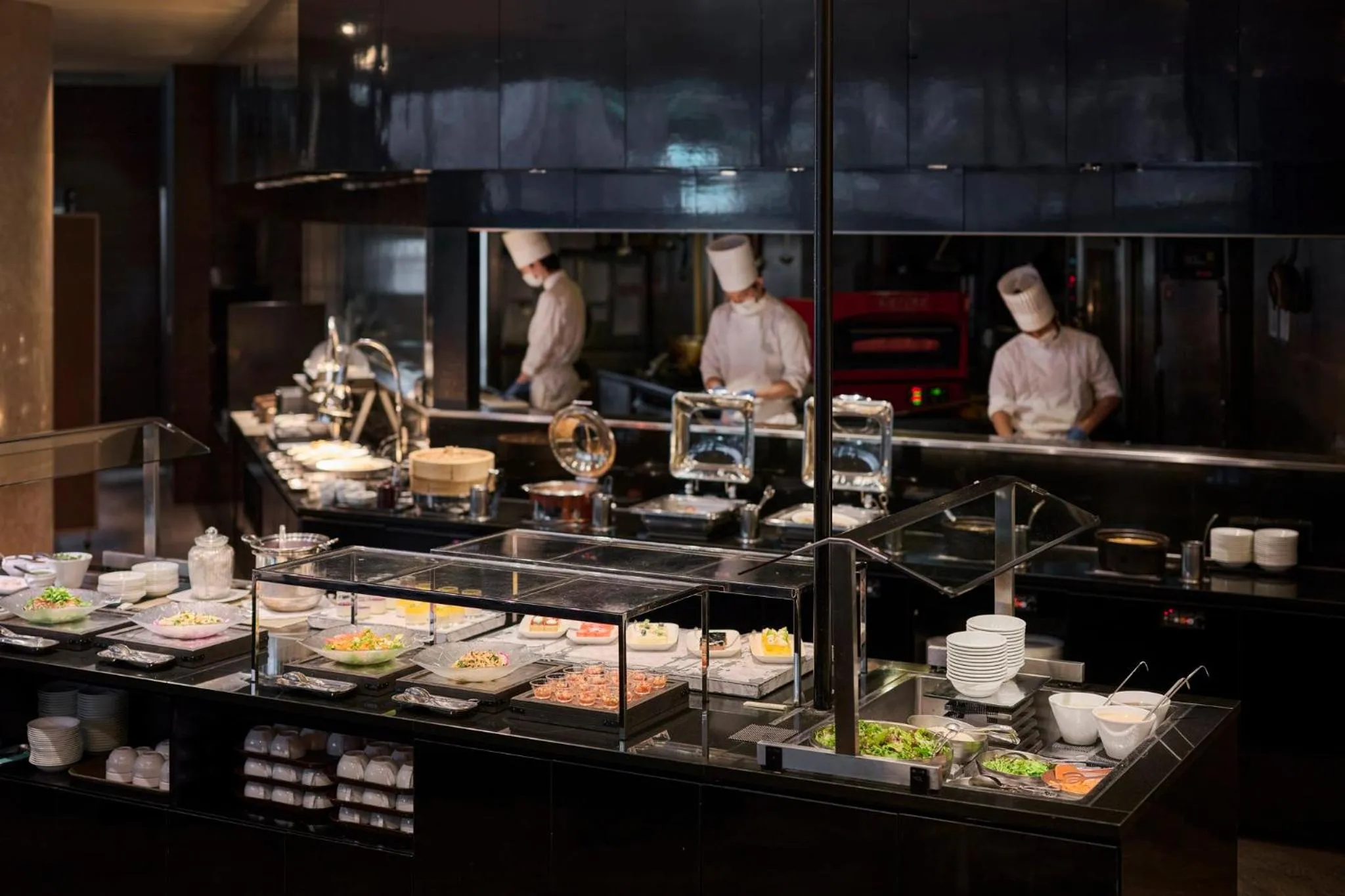 Restaurant/places to eat in ANA Crowne Plaza Kanazawa by IHG