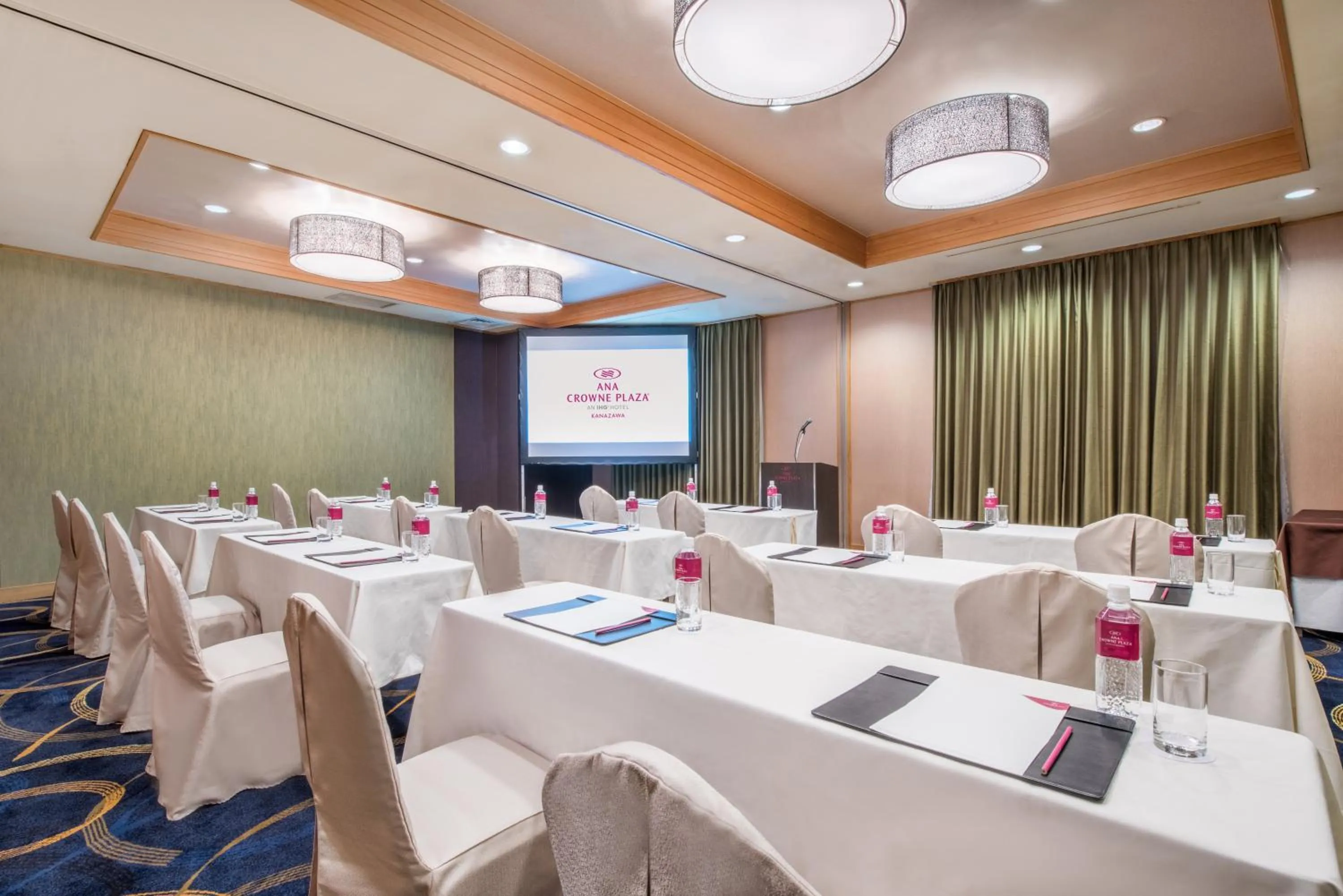 Meeting/conference room in ANA Crowne Plaza Kanazawa by IHG