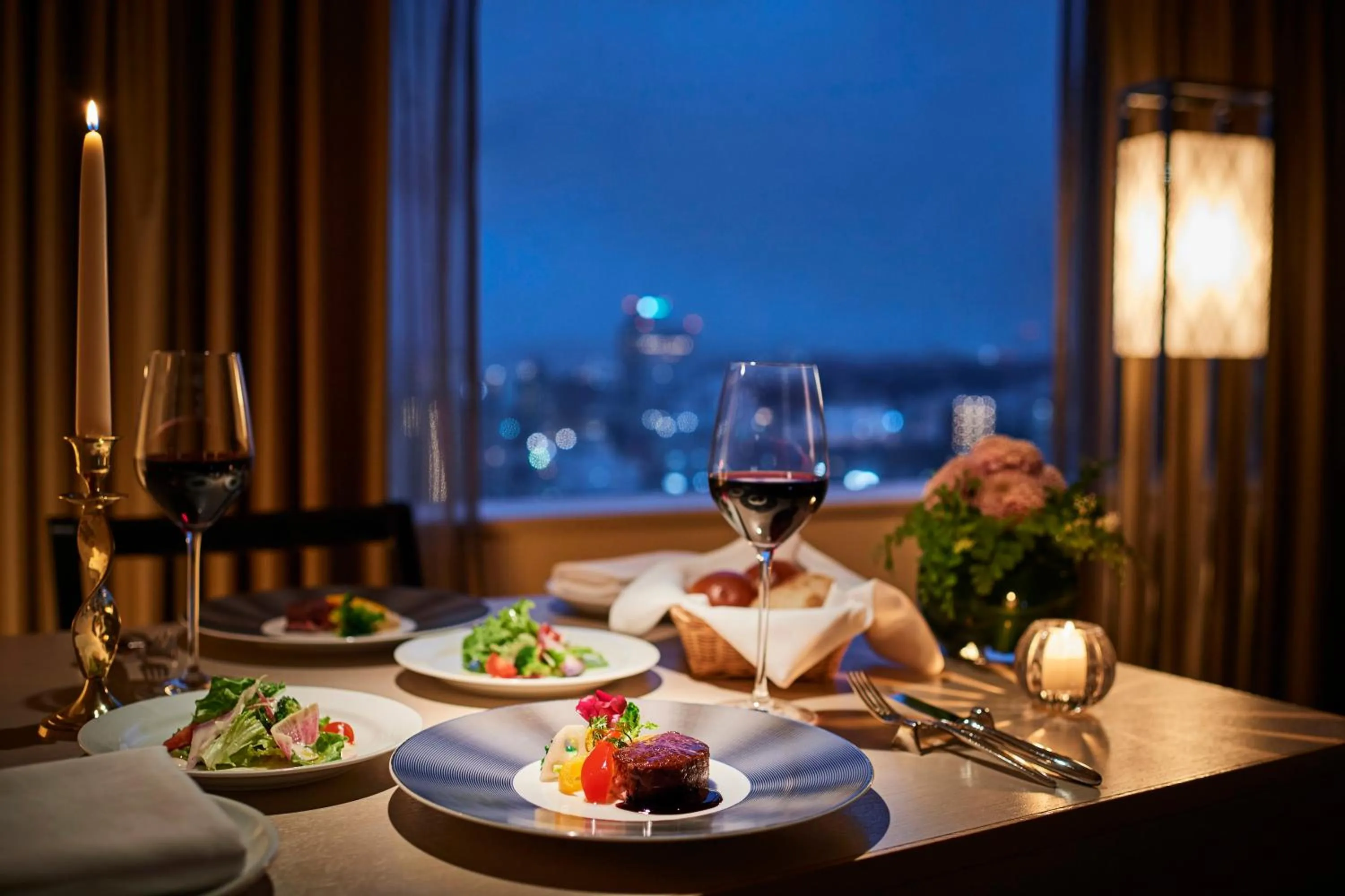 Bedroom in ANA Crowne Plaza Kanazawa by IHG