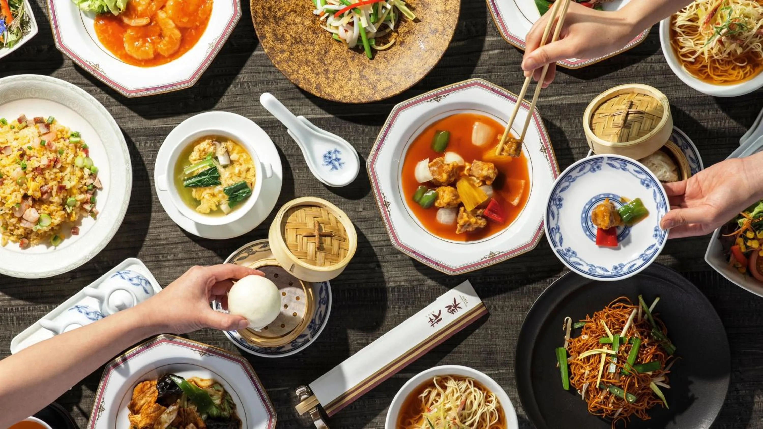 Restaurant/places to eat in ANA Crowne Plaza Kanazawa by IHG