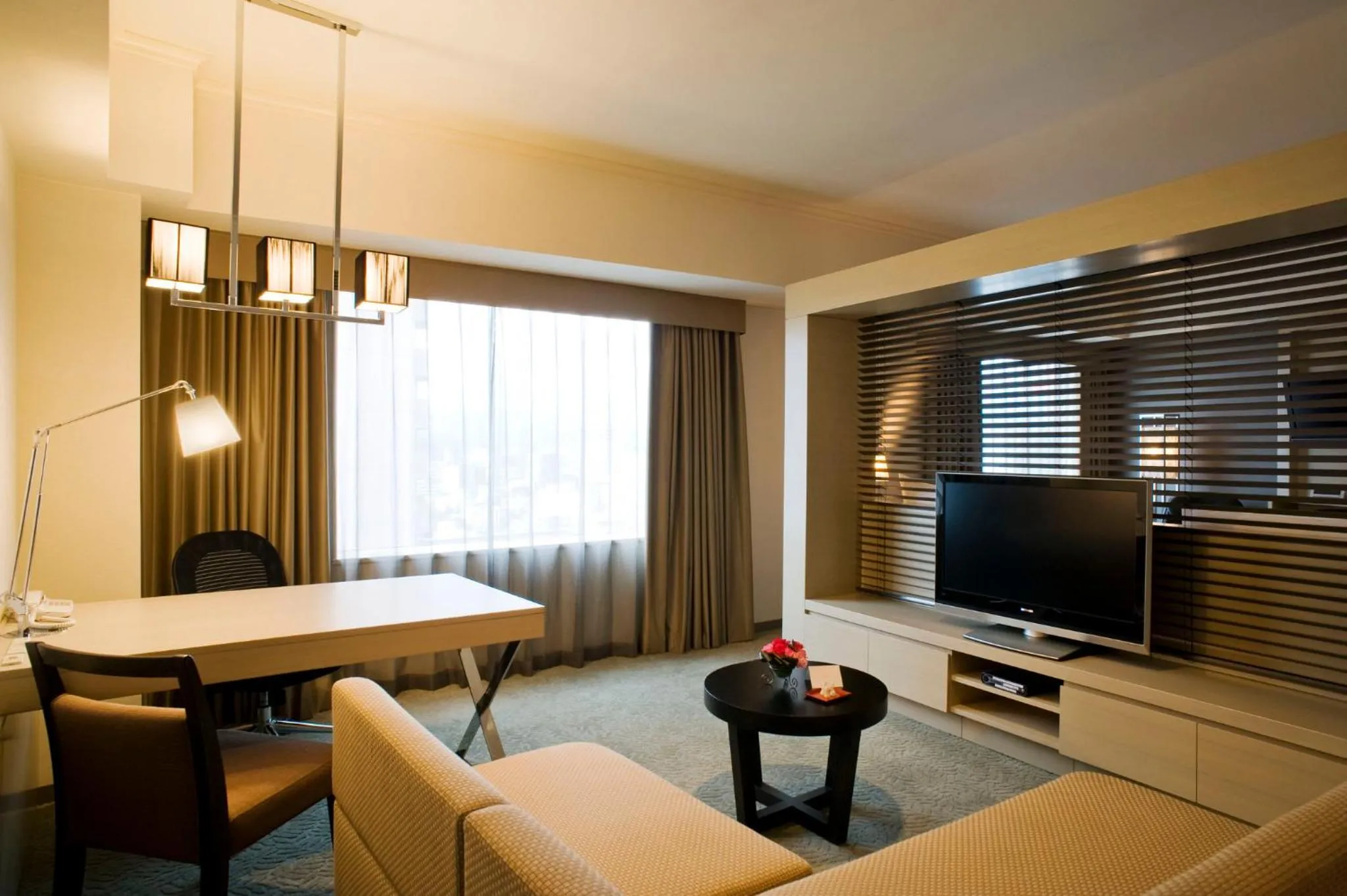 Photo of the whole room in ANA Crowne Plaza Kanazawa by IHG